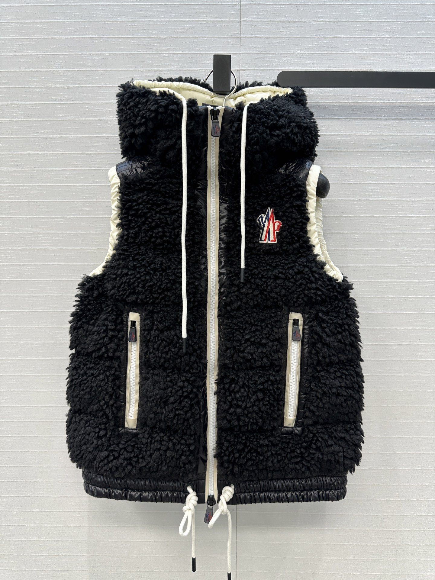 Moncler Gewatteerd Teddy Fleece Gilet - Warm, Stijlvol & Comfortabel