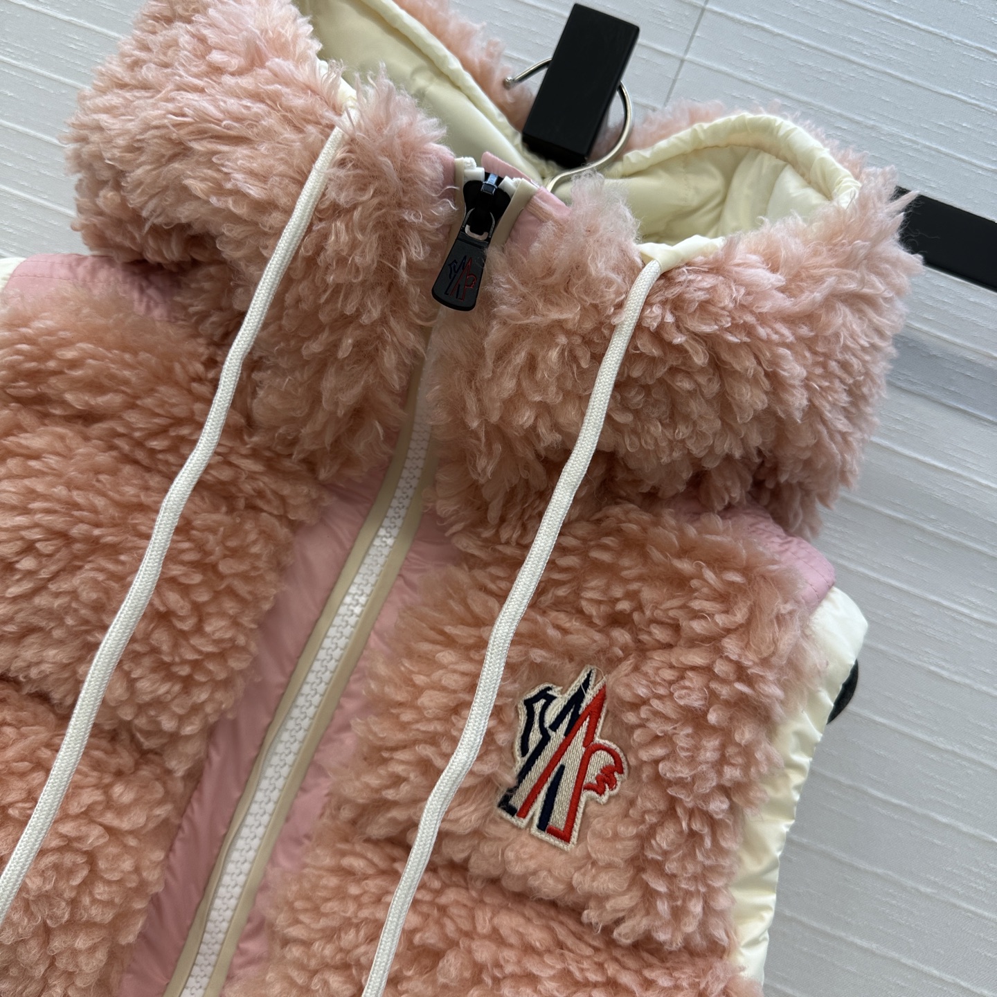 Moncler Women's Down Vest Lamb Wool Teddy Fleece Padded Outdoor Warm Coat 5 i1756578443101 5439 0 5