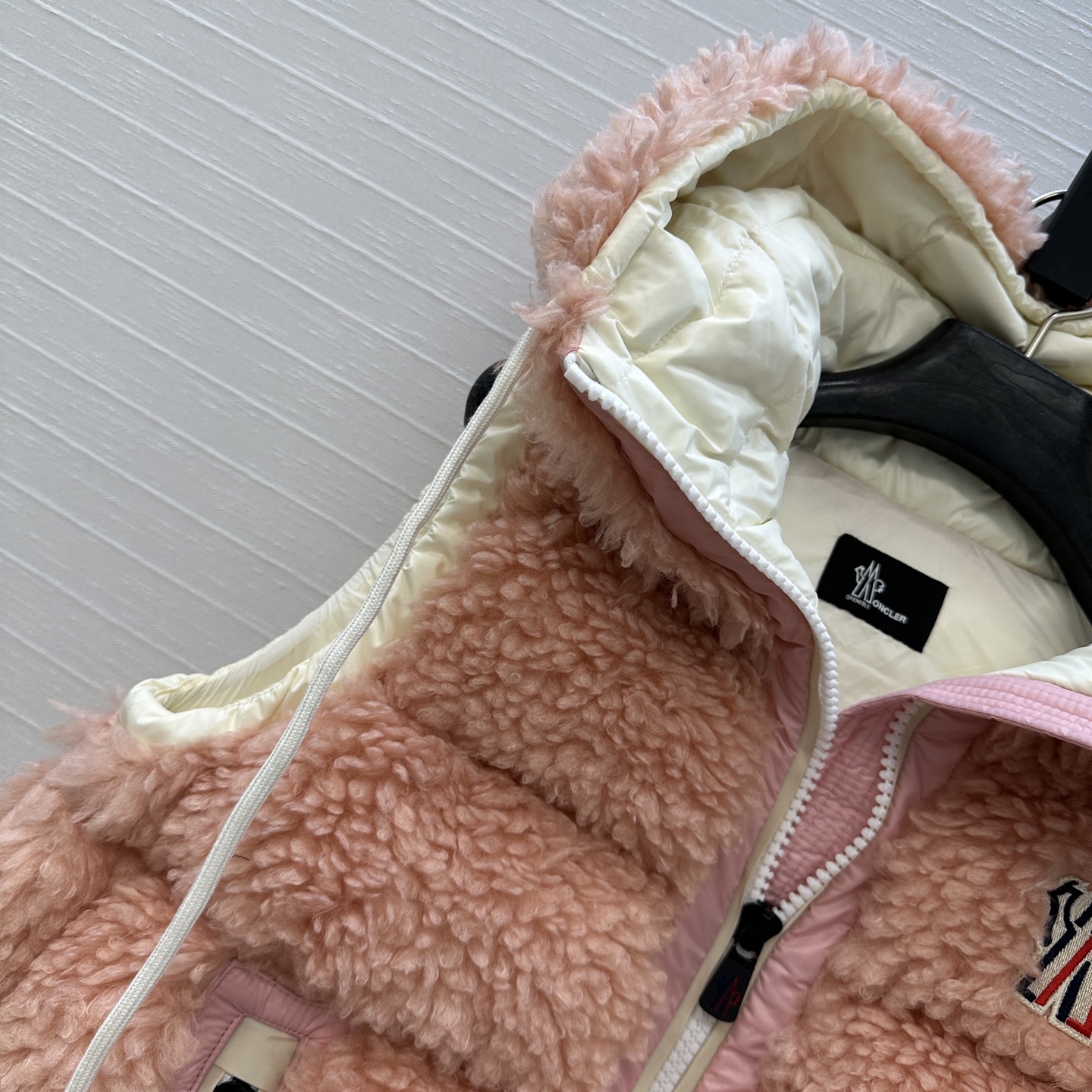 Moncler Women's Down Vest Lamb Wool Teddy Fleece Padded Outdoor Warm Coat 4 i1756578443181 5396 0 6
