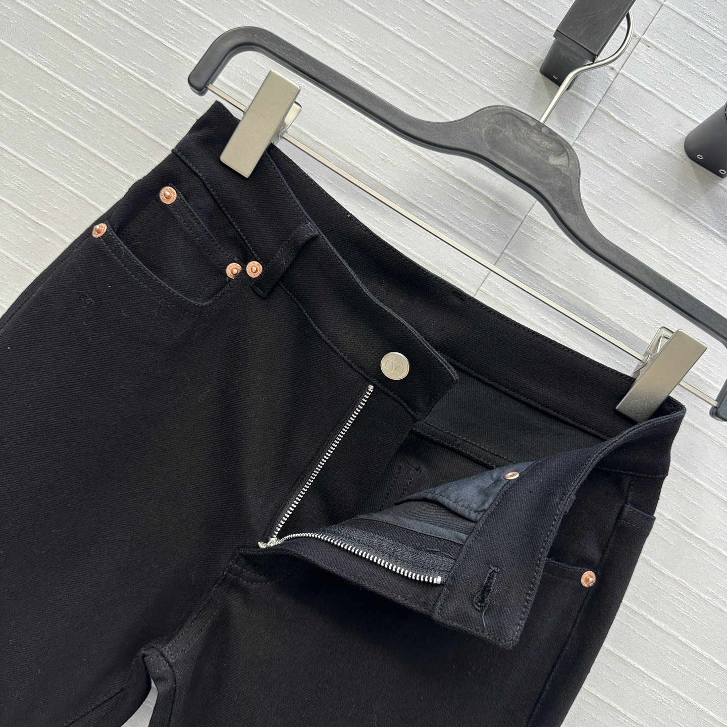 Elegant Flare Leg Jeans, High-Waisted Denim Pants with Metal Button Detail 5 i1756578896667 5549 0 5