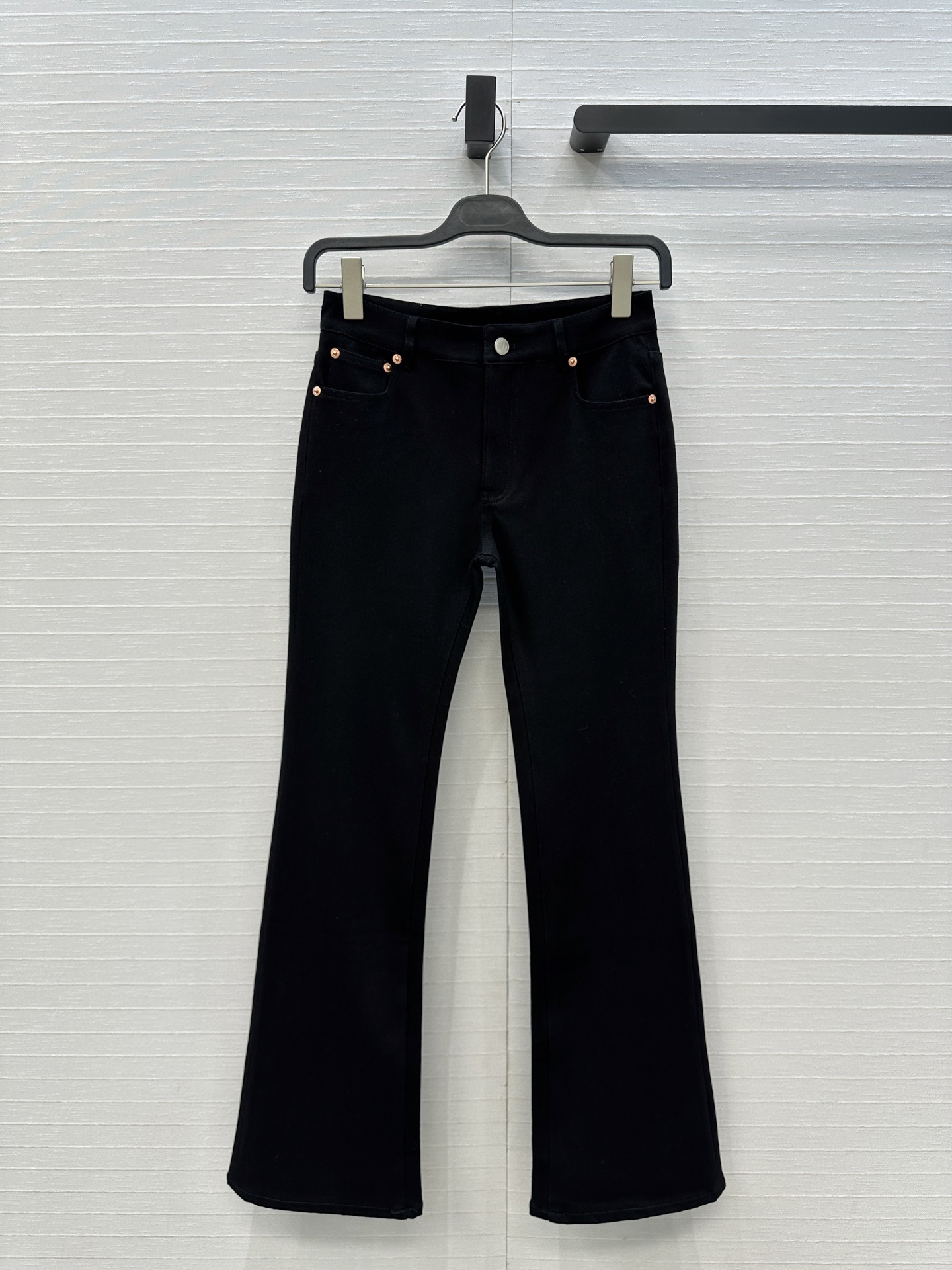 Elegant Flare Leg Jeans, High-Waisted Denim Pants with Metal Button Detail 2 i1756578896792 4287 0 0