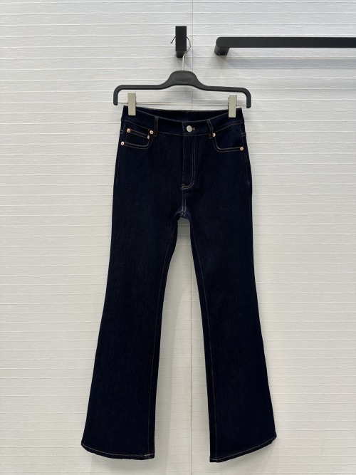 Elegant Women's Flare Leg Jeans with Metal Pocket Detail - High Waist 1 Elegant Women's Flare Leg Jeans with Metal Pocket Detail - High Waist