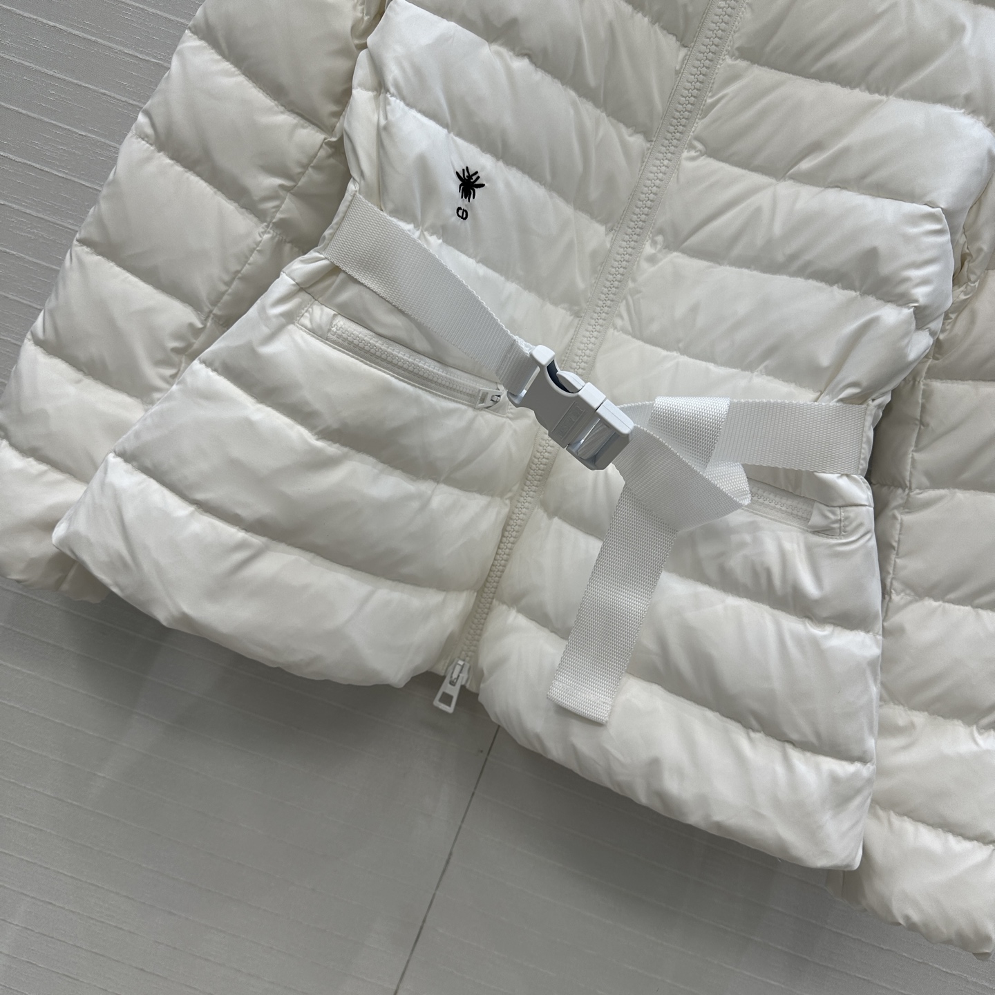 Dior White Down Jacket with Belt - Stylish Winter Outerwear for Women 7 i1756667629613 9417 0 4