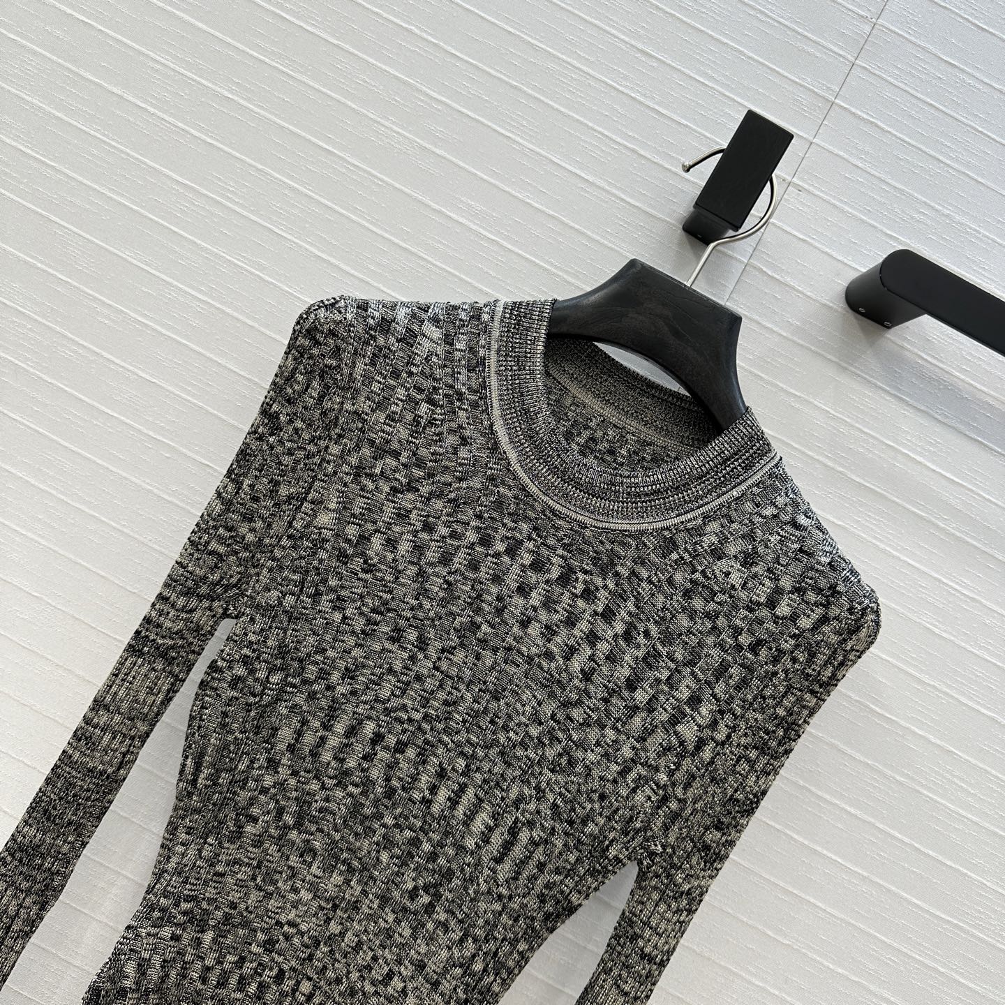 独家首发❤️原单品质，Zm秋冬新品混纱圆领针织上衣，进口纱线坑条双织细腻顺滑有垂感，喇叭袖剪裁设计修身版