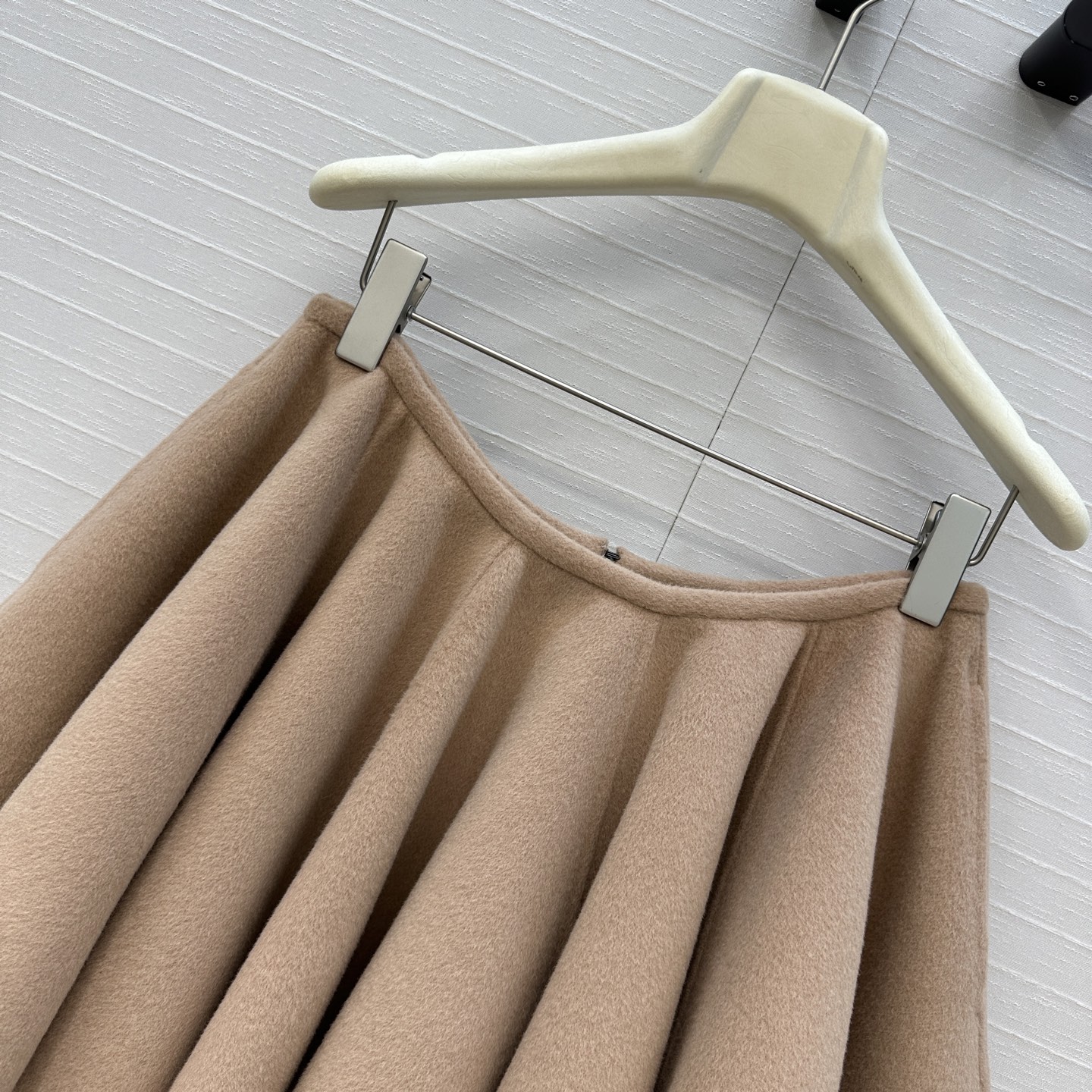独家首发❤️高端原单品质！Alai*秋冬新品蓬蓬荷叶边短半裙，纯手工制作双面尼羊绒混纺面料超级无敌大裙摆