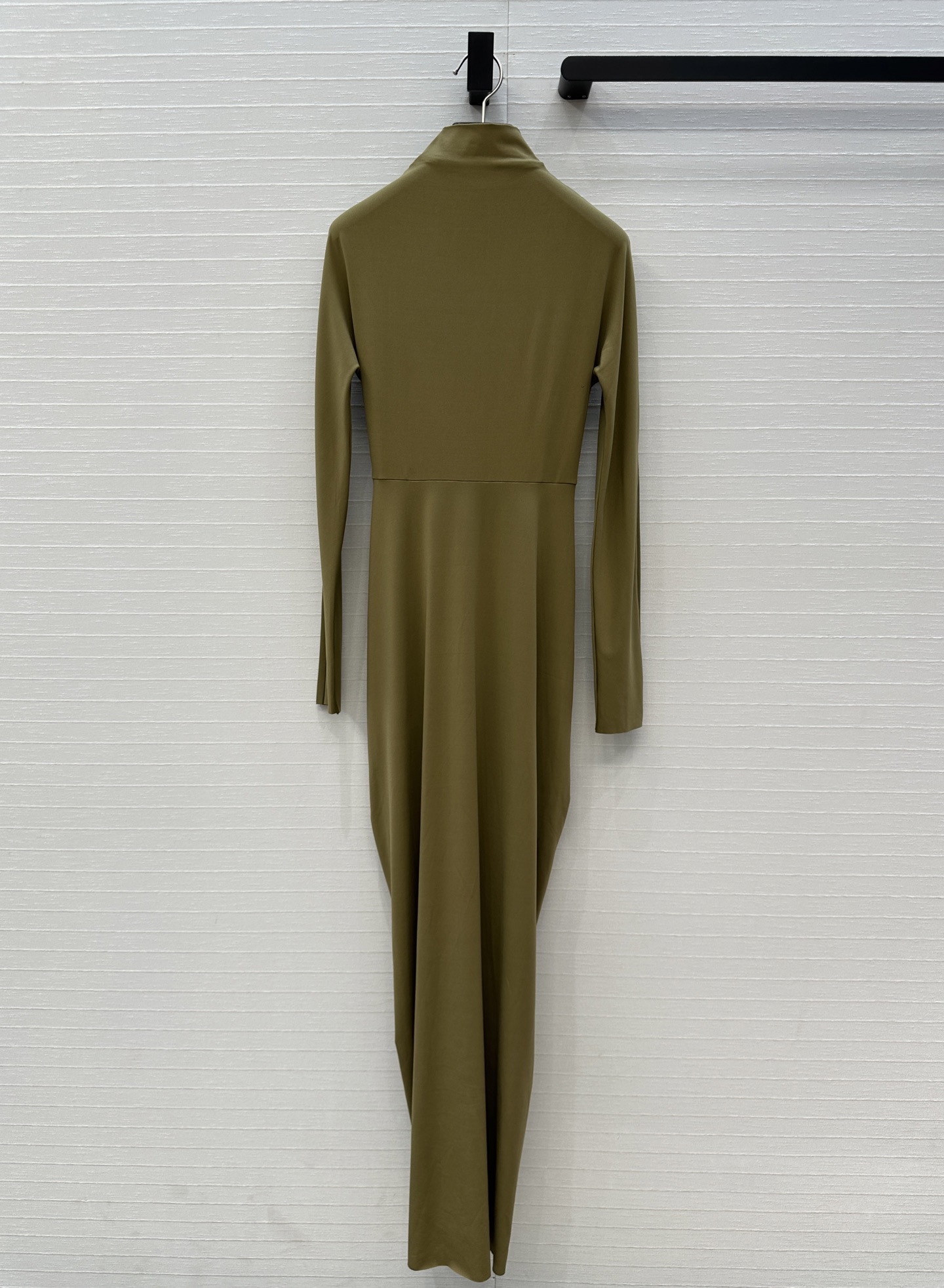 独家首发❤️Alai*25新品褶皱立领连衣裙，优雅性感迷人气质上身美到没朋友！气质垂领弹性包裹打造身体的