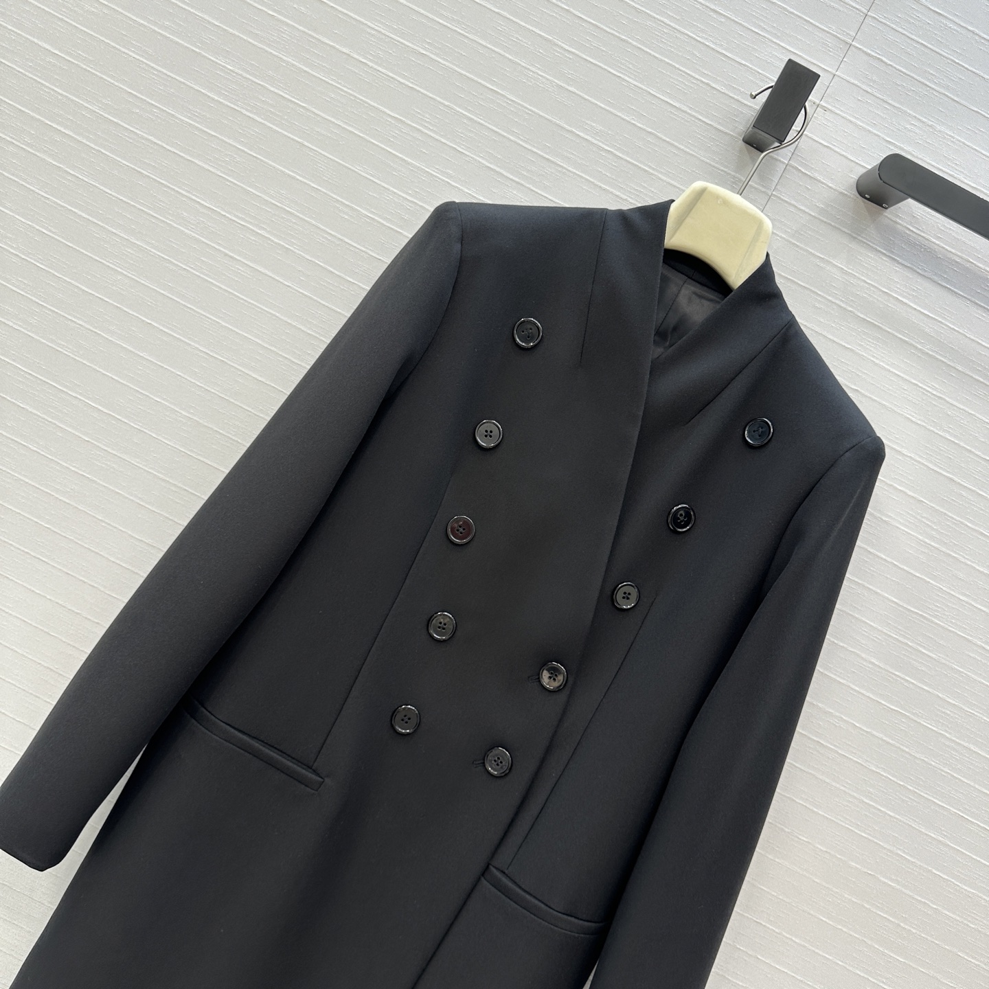 独家首发！Alai*秋冬新品超A的V型领西装大衣！自带直角肩茧型直身设计立体剪裁版型上身百搭不挑人干练潇