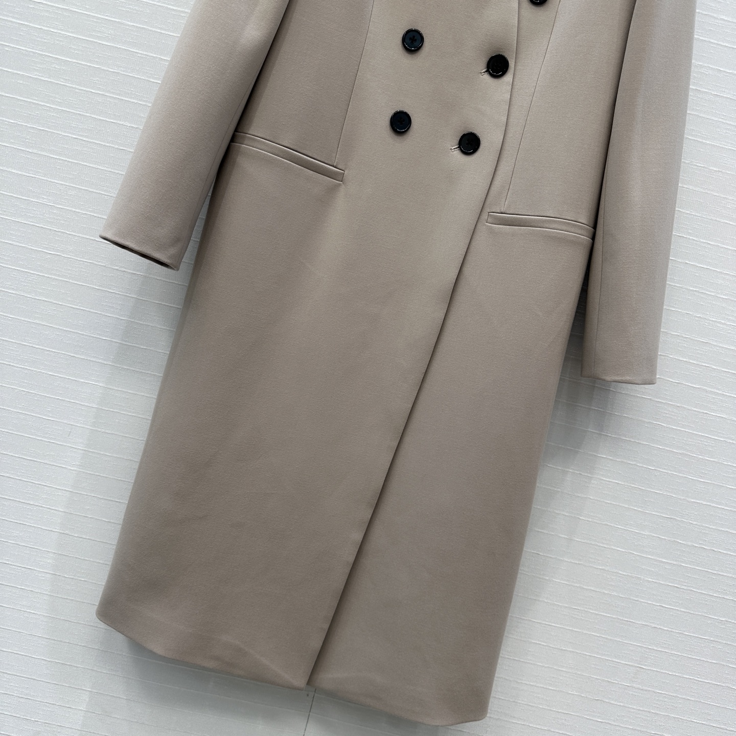 独家首发！Alai*秋冬新品超A的V型领西装大衣！自带直角肩茧型直身设计立体剪裁版型上身百搭不挑人干练潇