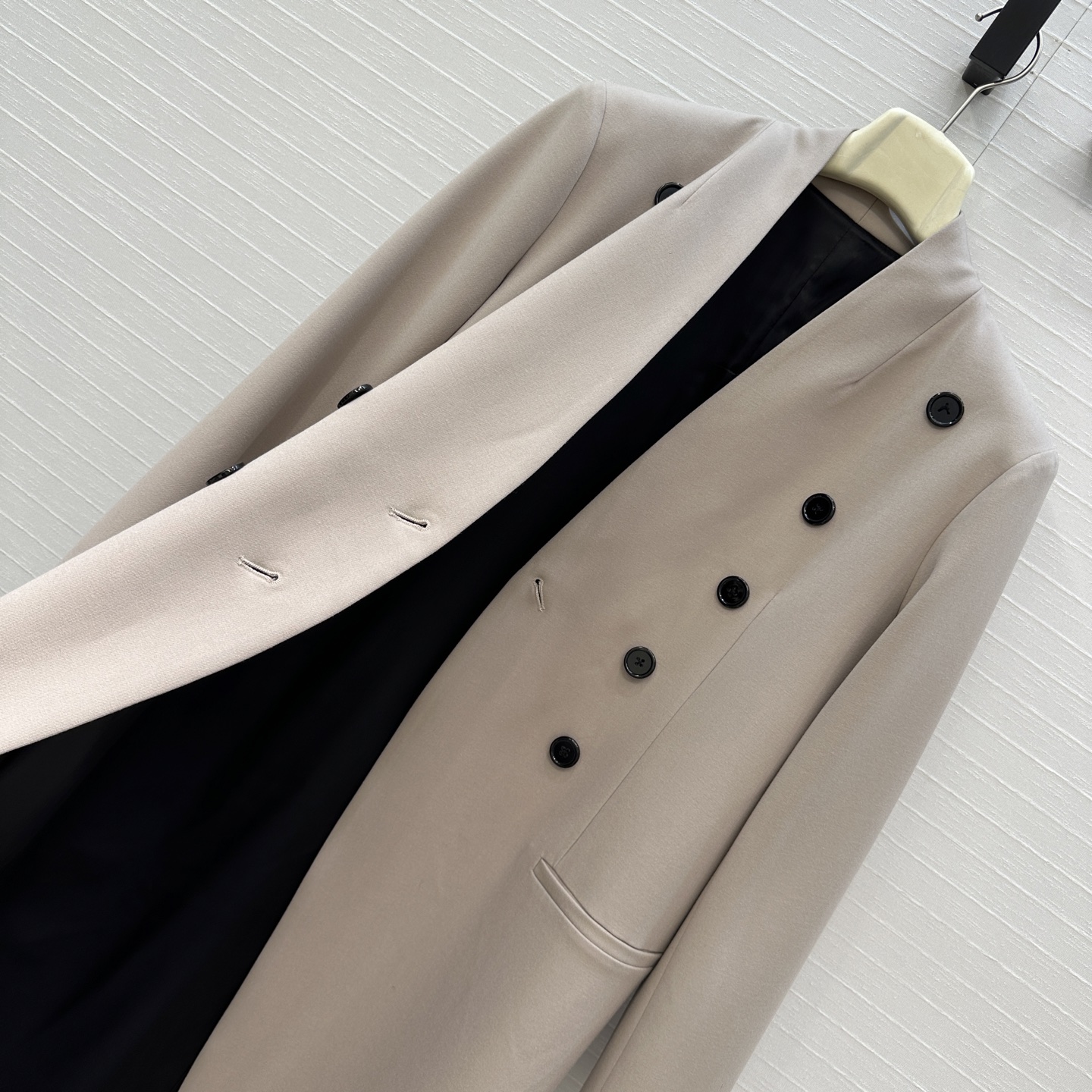 独家首发！Alai*秋冬新品超A的V型领西装大衣！自带直角肩茧型直身设计立体剪裁版型上身百搭不挑人干练潇