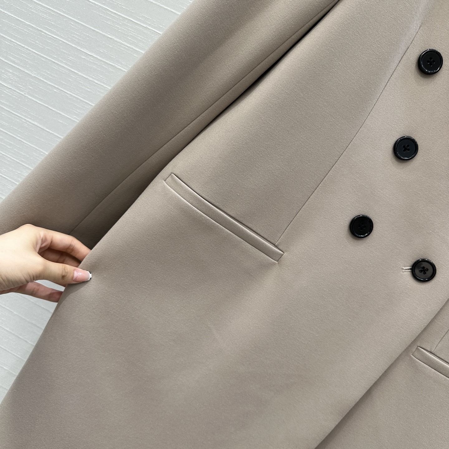 独家首发！Alai*秋冬新品超A的V型领西装大衣！自带直角肩茧型直身设计立体剪裁版型上身百搭不挑人干练潇