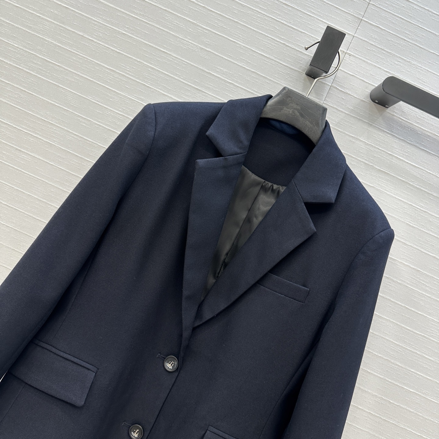 独家首发♥️Lw25新品皮带扣设计休闲西装外套！拱弧褶皱后腰设计有细节打破传统低调个性！立体剪裁不挑人版