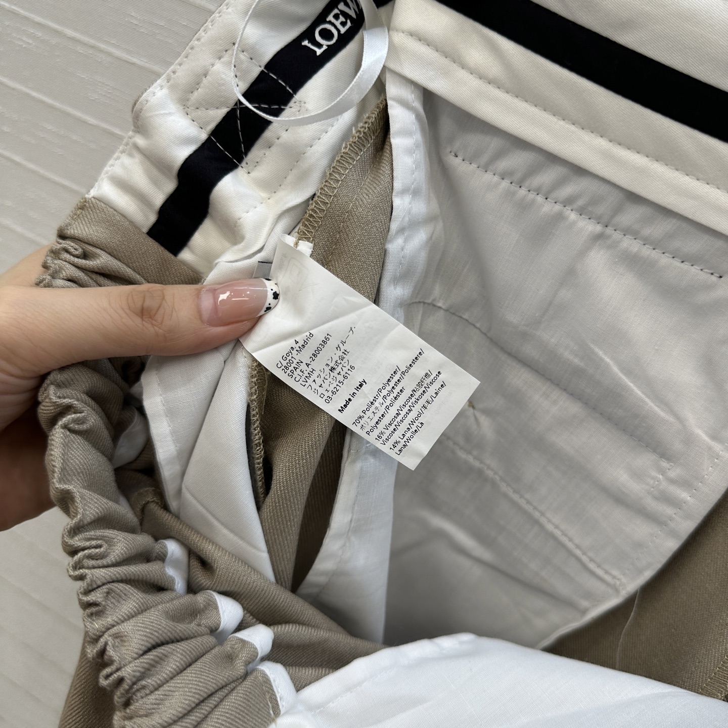 独家首发♥️Lw25新品皮带扣设计休闲五分裤！缩褶腰设计立裁中高腰直筒版型实穿又有设计感！休闲帅气通勤必