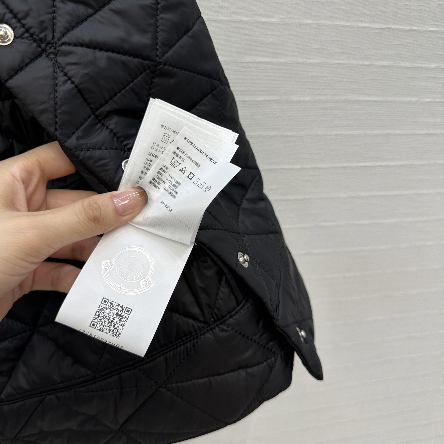 爆款推荐❤️原单品质，Moncl*25早秋新品菱格绗缝棉服马甲，小衬领腰线设计恰到好处，A字剪裁版型百搭