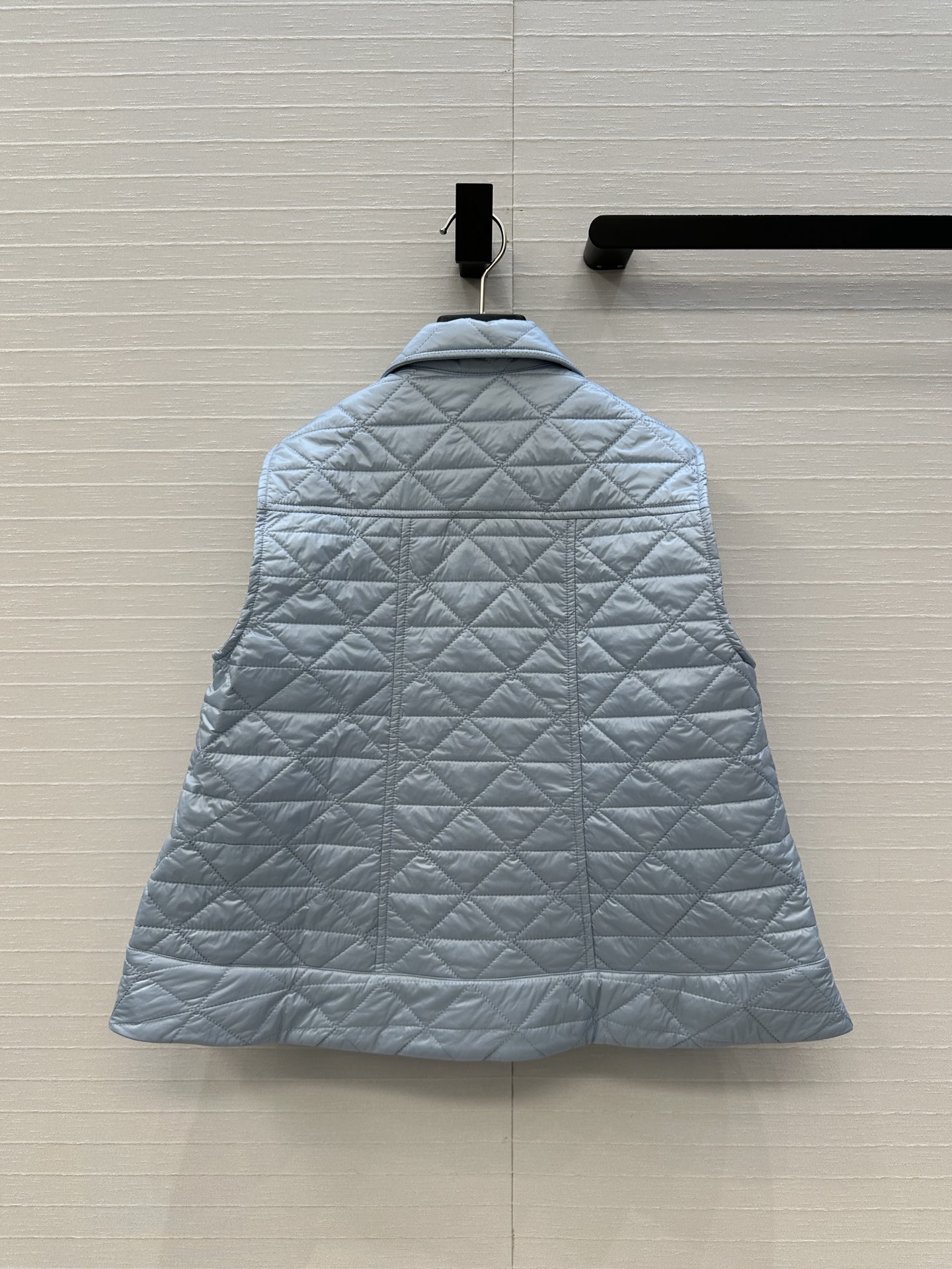 爆款推荐❤️原单品质，Moncl*25早秋新品菱格绗缝棉服马甲，小衬领腰线设计恰到好处，A字剪裁版型百搭