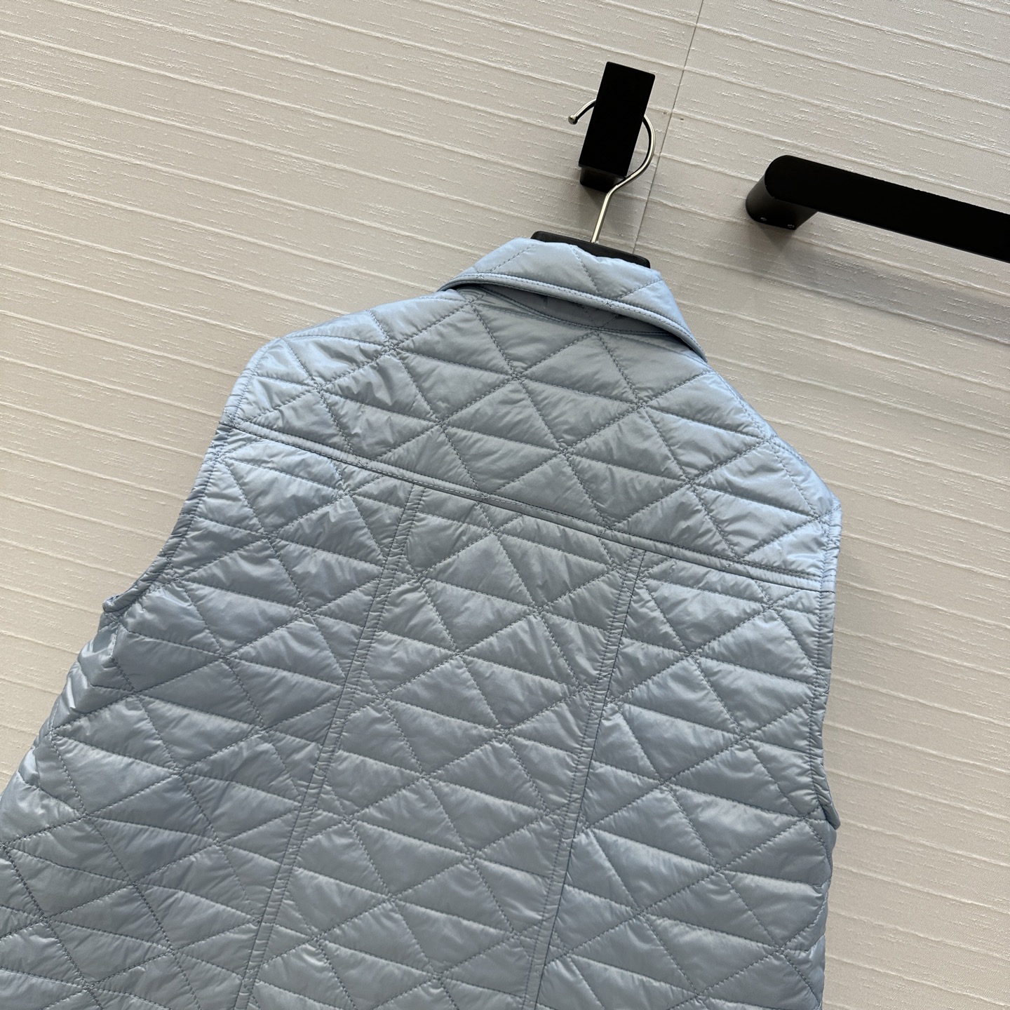 爆款推荐❤️原单品质，Moncl*25早秋新品菱格绗缝棉服马甲，小衬领腰线设计恰到好处，A字剪裁版型百搭