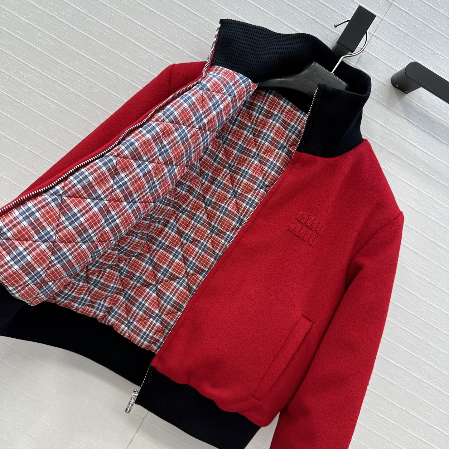 强烈推荐❤️miu系时髦分子风 立领毛呢棉服夹克外套，定位字母logo贴绣 格纹里衬拼接减龄感！螺纹边拼