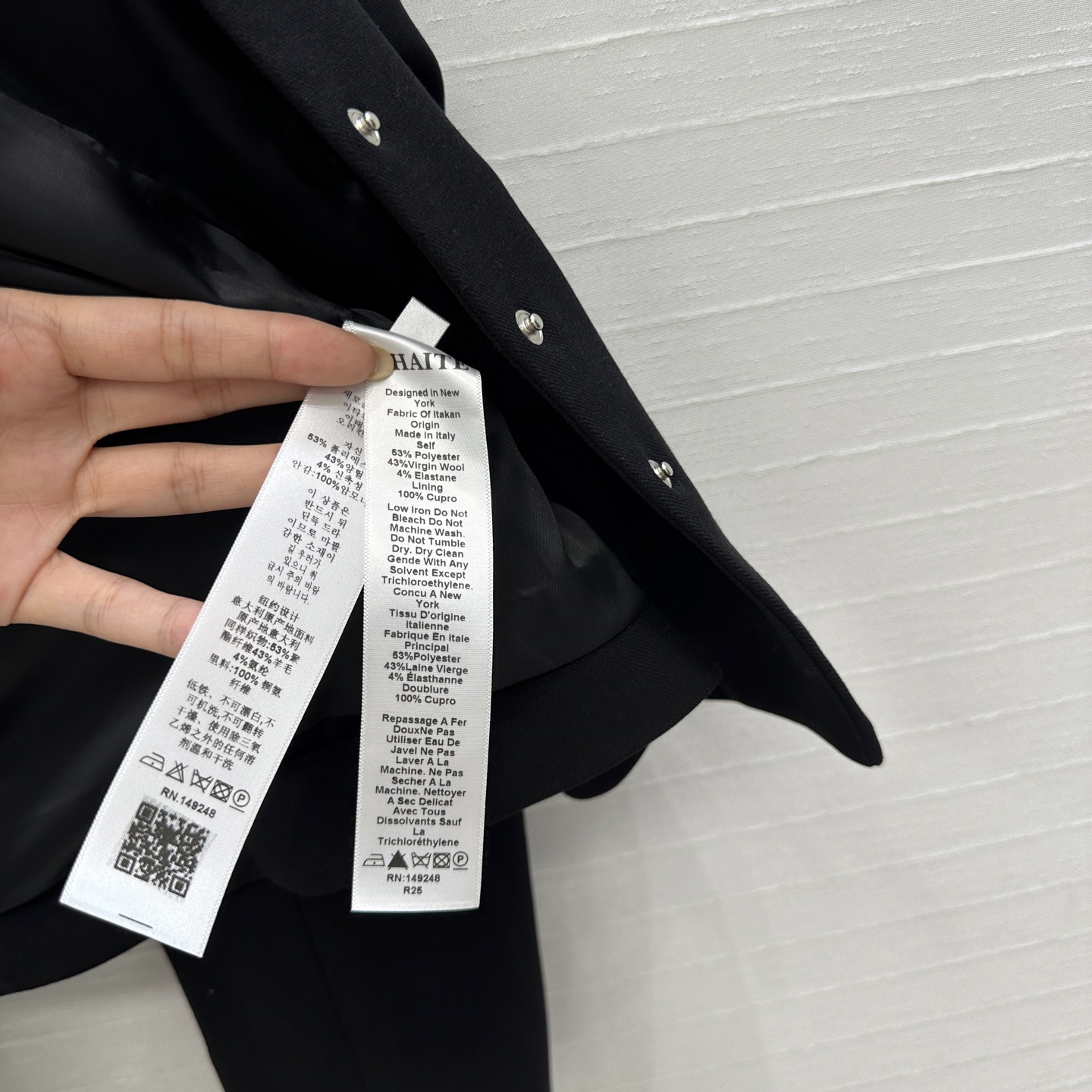 独家首发！Khai*25秋冬新品Jennie同款 银扣褶袖夹克外套，金属排扣点缀甜酷高级感，极简又不失细