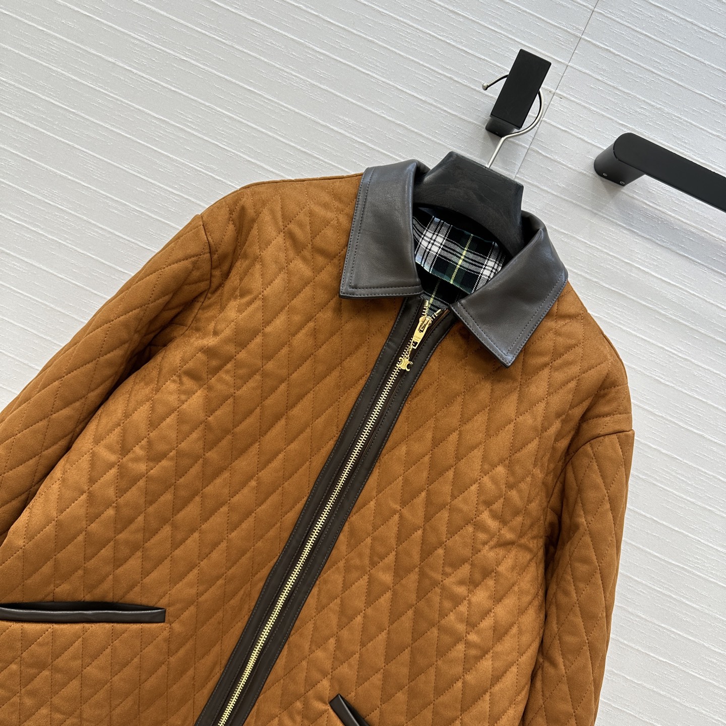 Quilted Suede Jacket with Plaid Lining - Warm, Stylish, and Comfortable 3 i1757882474499 196 0 1