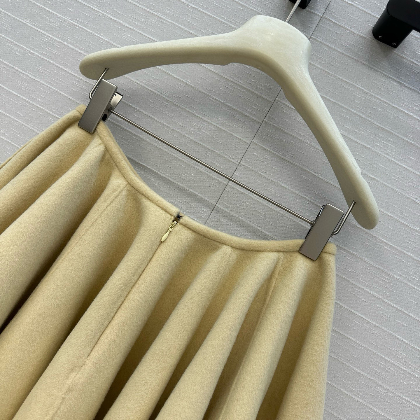 独家首发❤️高端原单品质！Alai*秋冬新品蓬蓬荷叶边短半裙，纯手工制作双面尼羊绒混纺面料超级无敌大裙摆