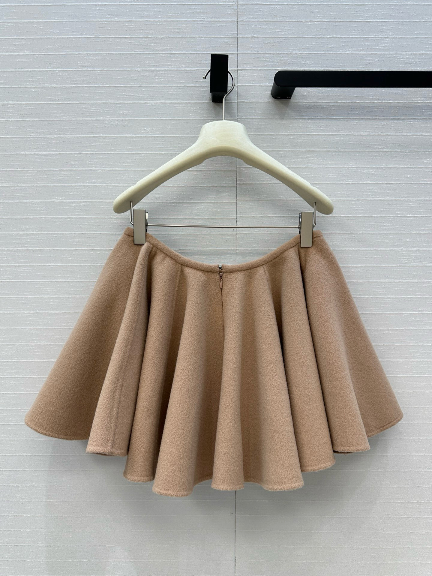 独家首发❤️高端原单品质！Alai*秋冬新品蓬蓬荷叶边短半裙，纯手工制作双面尼羊绒混纺面料超级无敌大裙摆