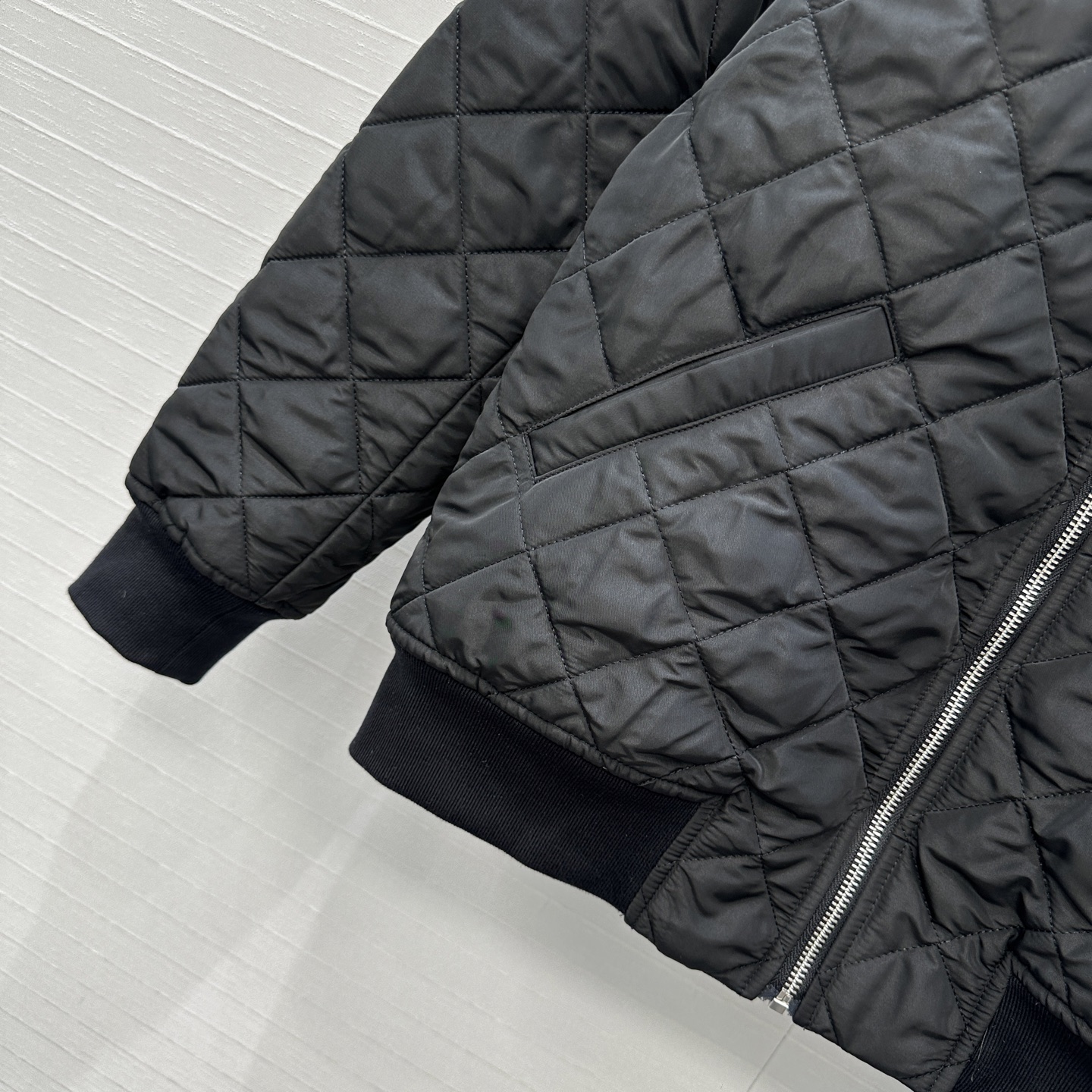 爆款推荐💕Pra*秋冬新品！间棉菱格棉服外套！进口再生尼龙面料！金属三角标低调又时髦！经典连帽棒球服版型