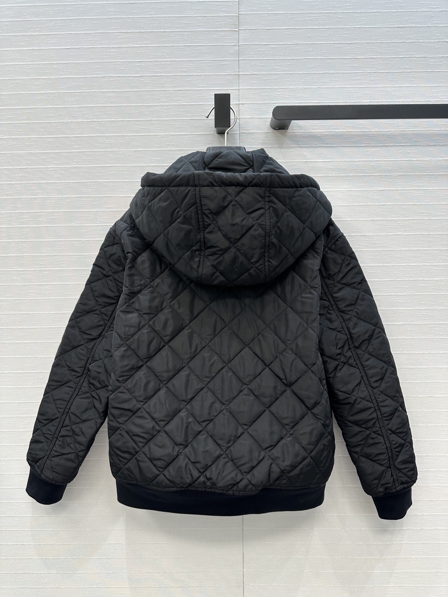 爆款推荐💕Pra*秋冬新品！间棉菱格棉服外套！进口再生尼龙面料！金属三角标低调又时髦！经典连帽棒球服版型