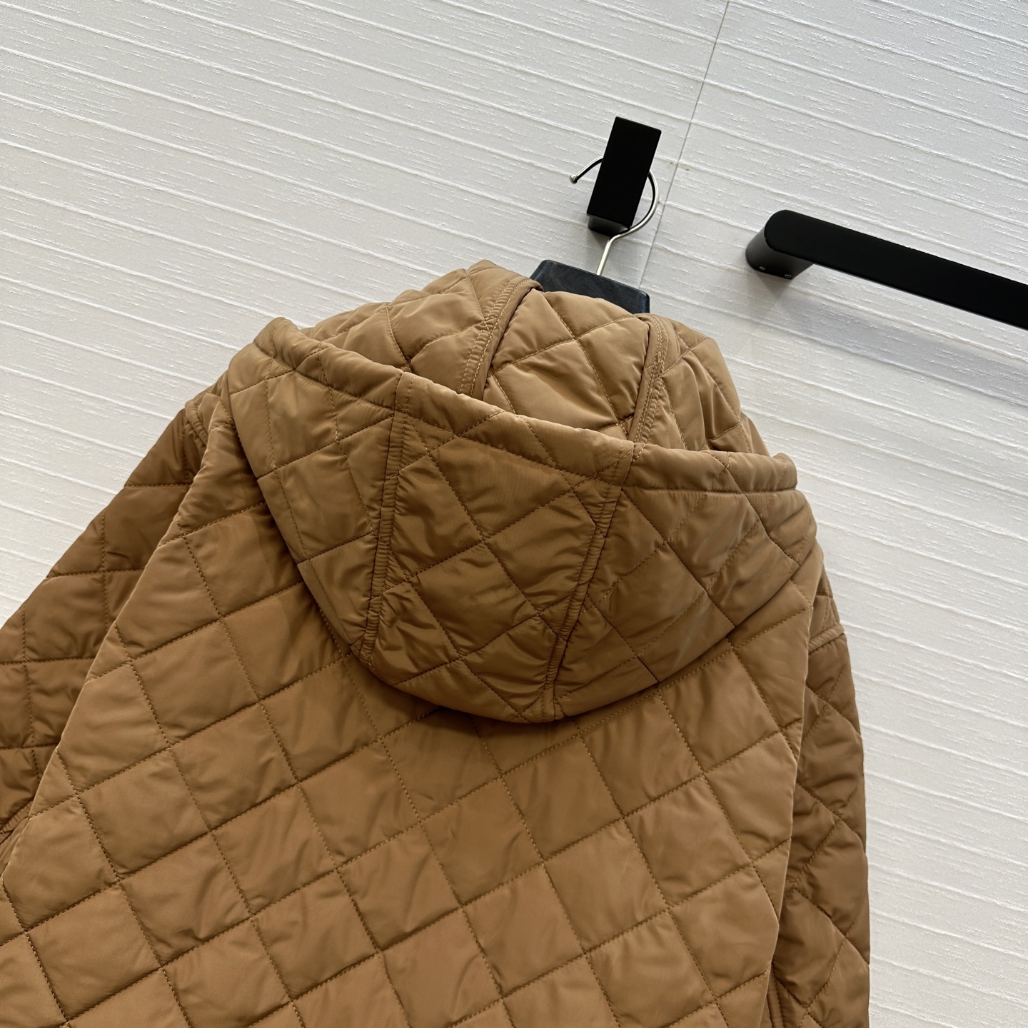 爆款推荐💕Pra*秋冬新品！间棉菱格棉服外套！进口再生尼龙面料！金属三角标低调又时髦！经典连帽棒球服版型