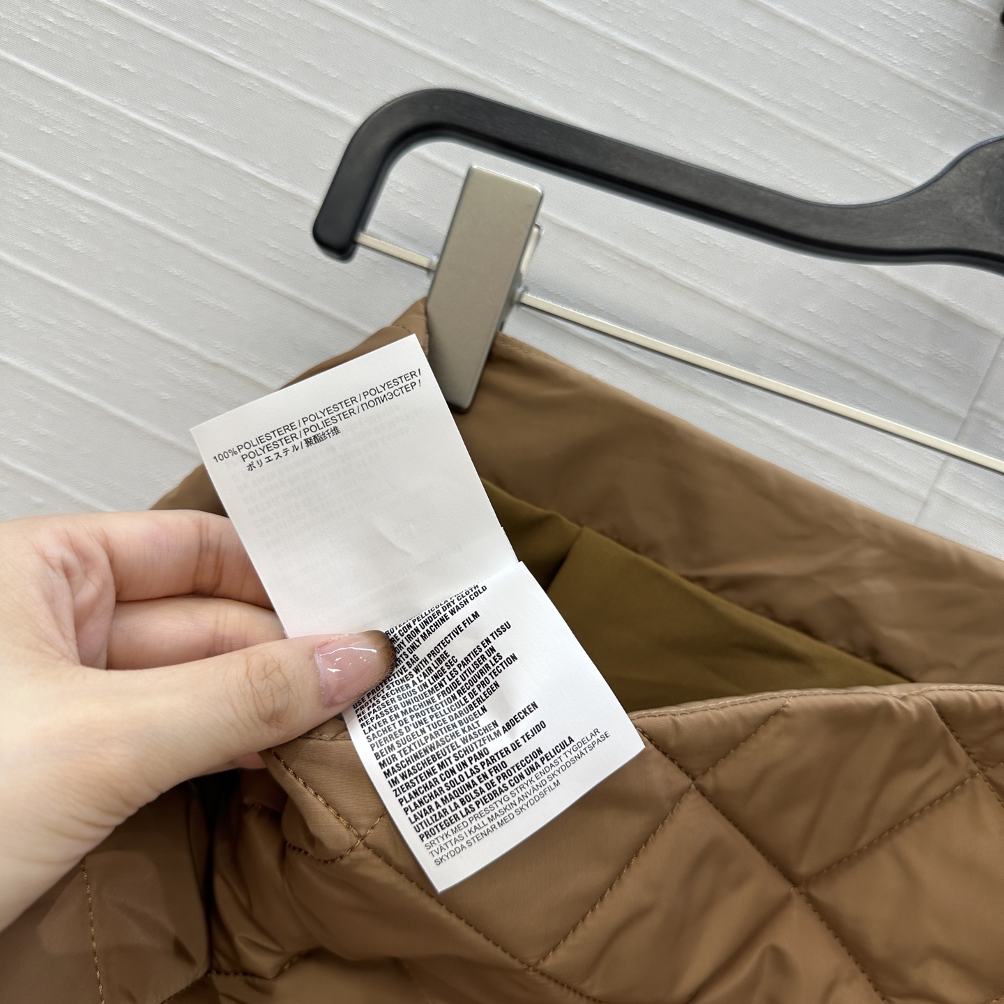 爆款推荐💕Pra*秋冬新品！间棉菱格短半裙！进口再生尼龙面料！金属三角标低调又时髦！经典小A版型剪裁百搭