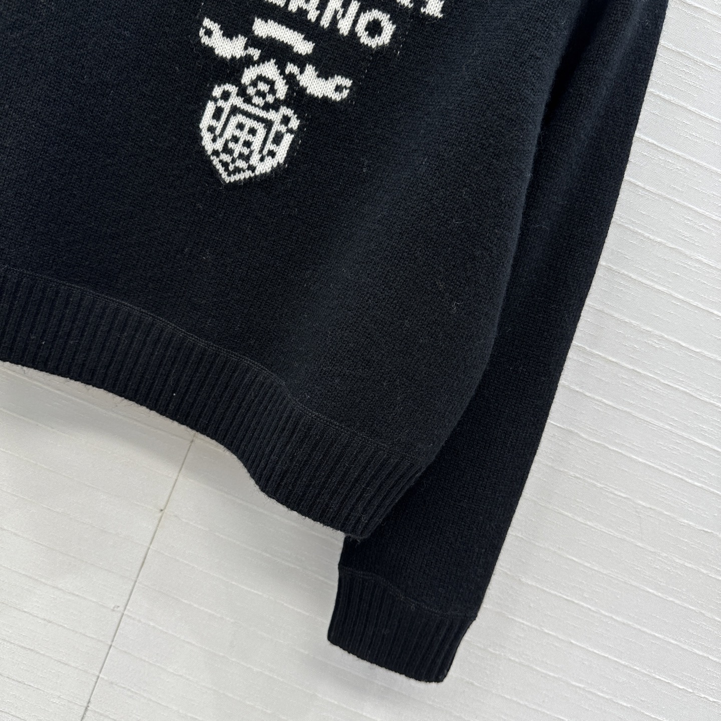 独家首发❤️高端原单品质 PR时髦精穿搭新品羊绒毛衣，极简主义叠搭高级单品，嵌花撞色字母低调奢华，气质减