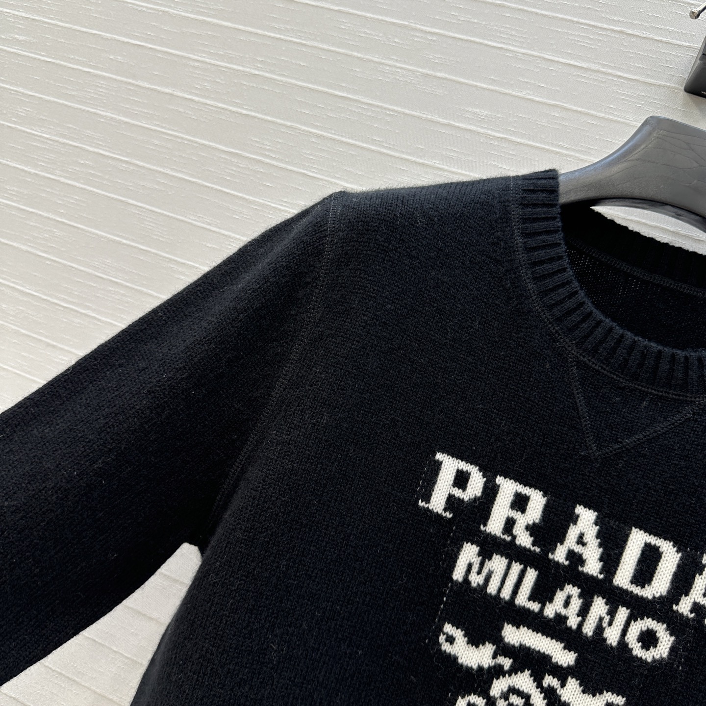 独家首发❤️高端原单品质 PR时髦精穿搭新品羊绒毛衣，极简主义叠搭高级单品，嵌花撞色字母低调奢华，气质减