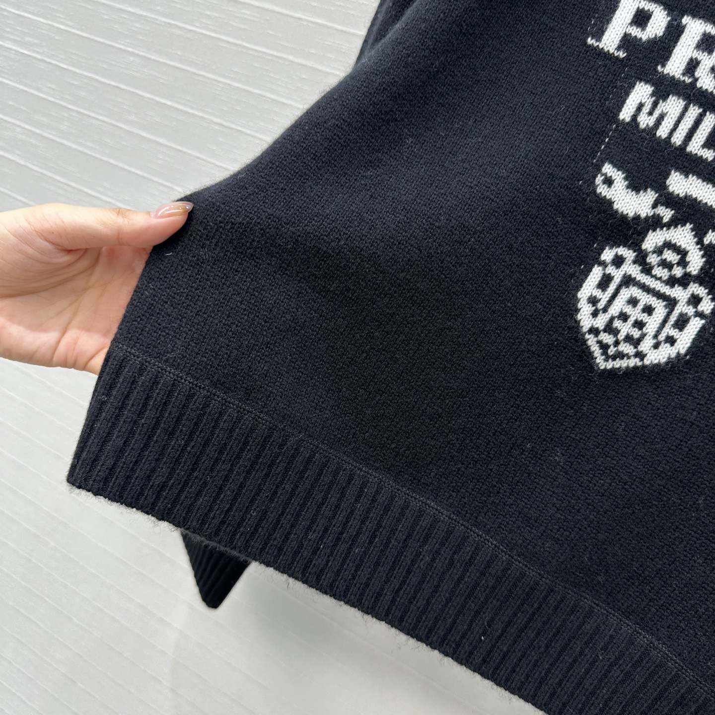 独家首发❤️高端原单品质 PR时髦精穿搭新品羊绒毛衣，极简主义叠搭高级单品，嵌花撞色字母低调奢华，气质减