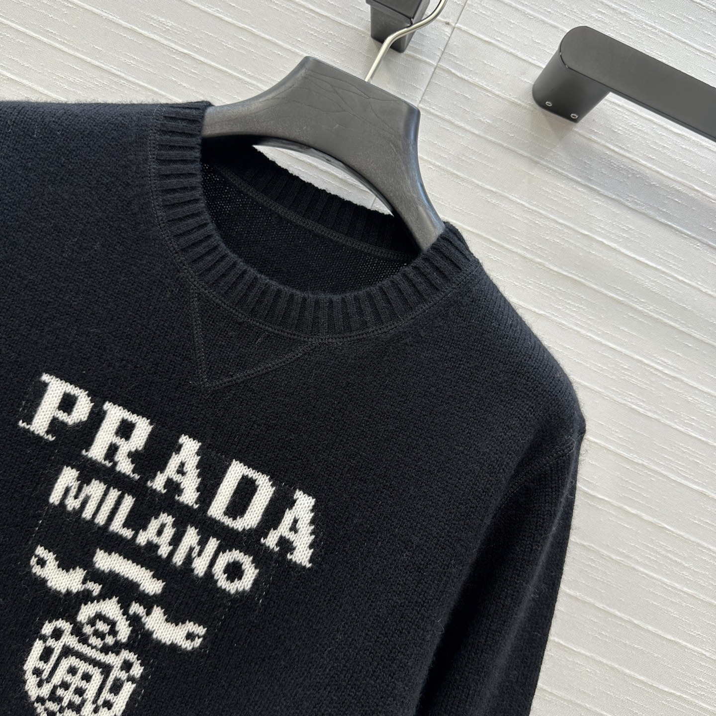 独家首发❤️高端原单品质 PR时髦精穿搭新品羊绒毛衣，极简主义叠搭高级单品，嵌花撞色字母低调奢华，气质减