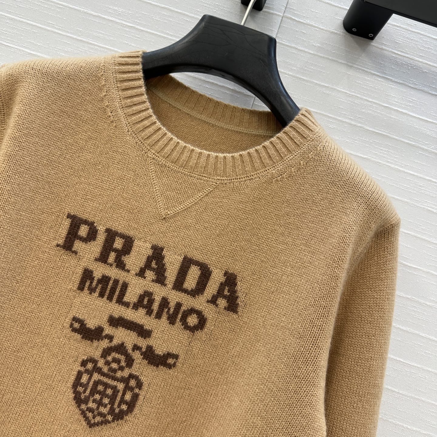 独家首发❤️高端原单品质 PR时髦精穿搭新品羊绒毛衣，极简主义叠搭高级单品，嵌花撞色字母低调奢华，气质减