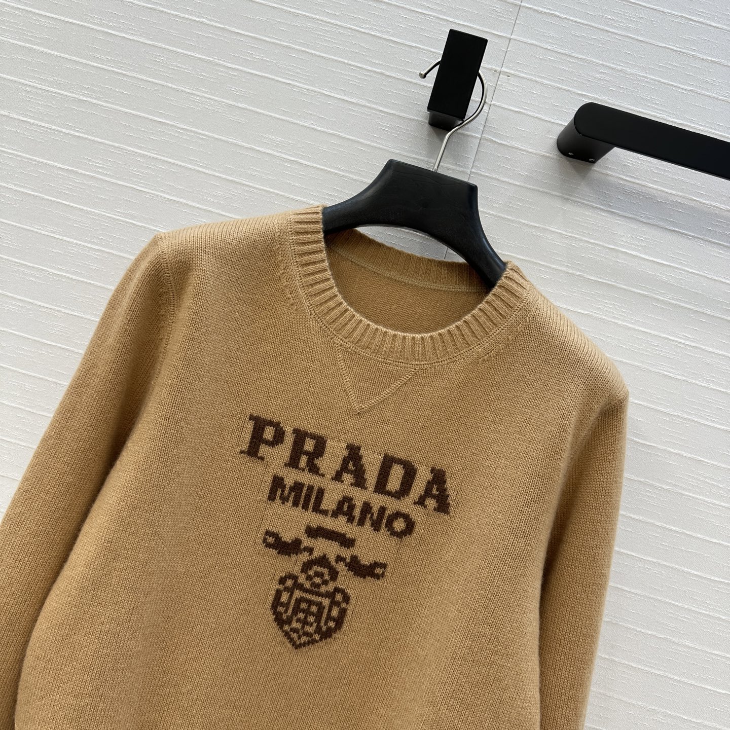 独家首发❤️高端原单品质 PR时髦精穿搭新品羊绒毛衣，极简主义叠搭高级单品，嵌花撞色字母低调奢华，气质减