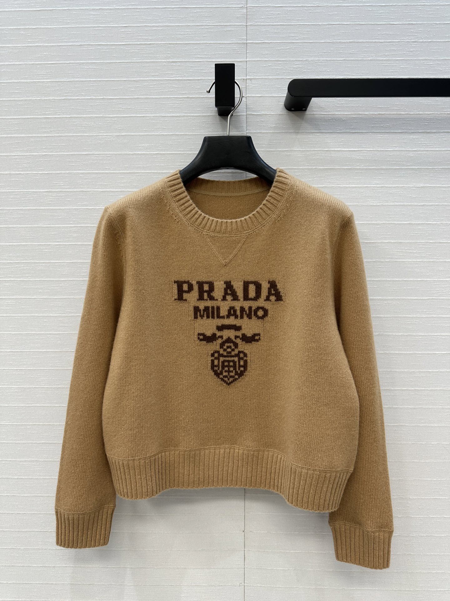 独家首发❤️高端原单品质 PR时髦精穿搭新品羊绒毛衣，极简主义叠搭高级单品，嵌花撞色字母低调奢华，气质减