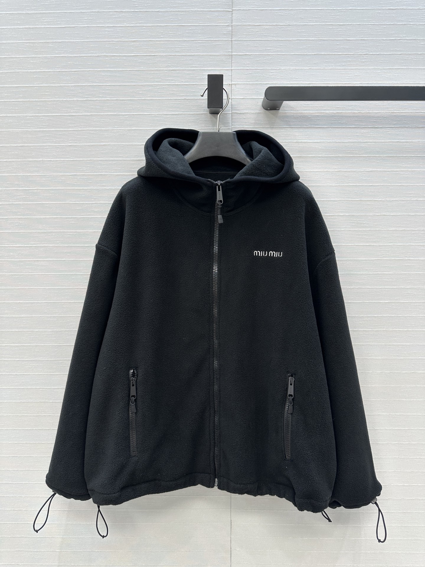 强烈推荐❤️miu系运动少女风穿搭 摇粒绒连帽拉链外套！宽松休闲版型百搭不挑人！经典抽绳调节设计上身随性