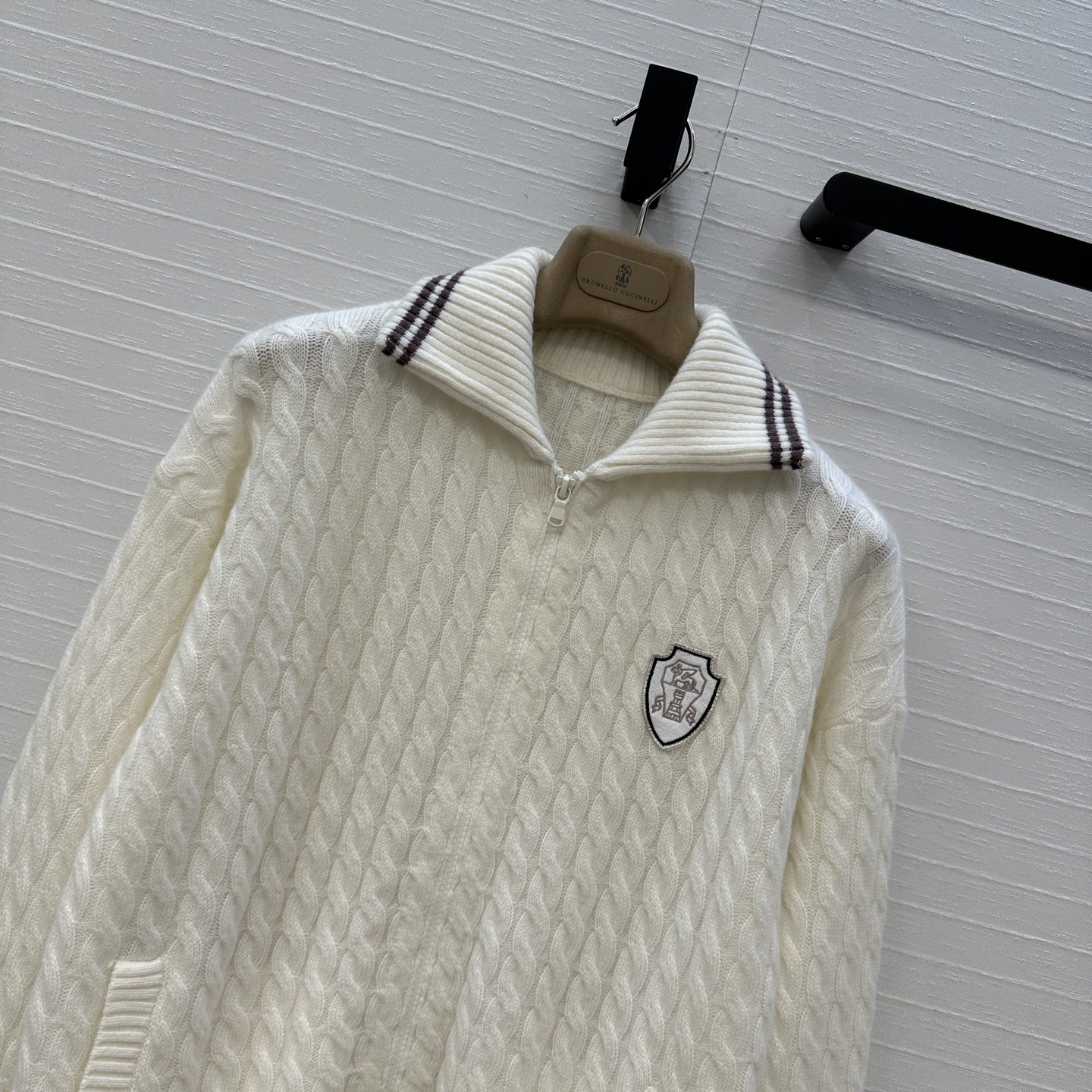 独家首发🍒高端原单品质！行走的高定 Bc温网穿搭，网球胶囊系列，徽标装饰羊绒拉链外套，减龄学院风配色条纹