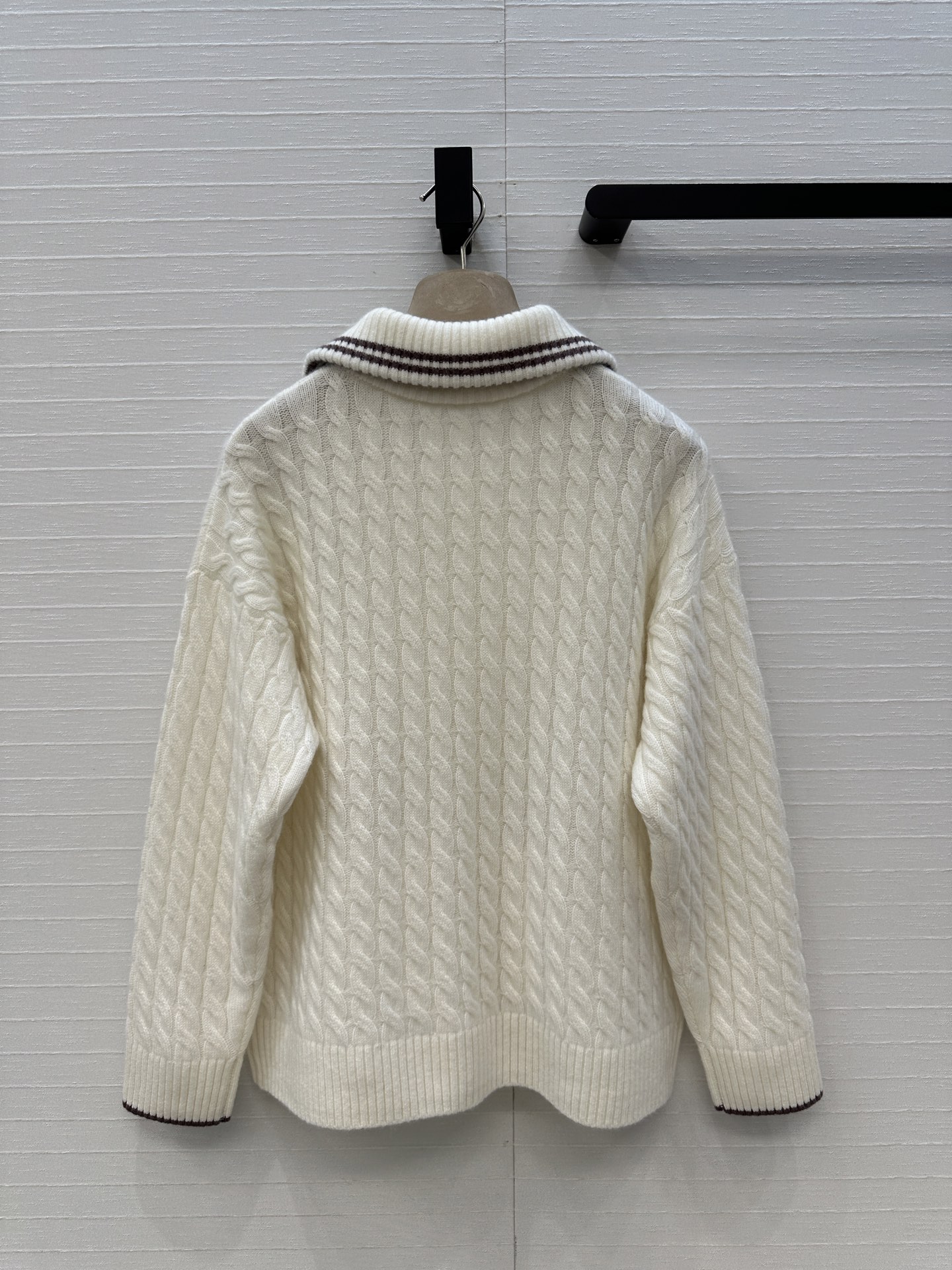 独家首发🍒高端原单品质！行走的高定 Bc温网穿搭，网球胶囊系列，徽标装饰羊绒拉链外套，减龄学院风配色条纹