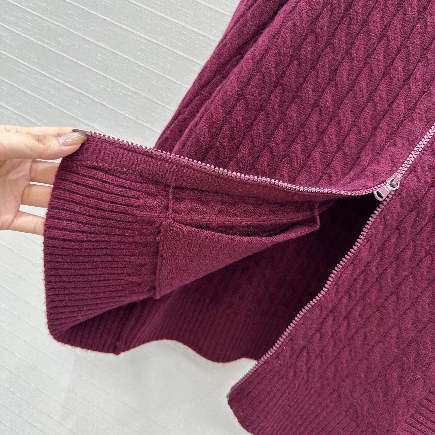 独家首发🍒高端原单品质！行走的高定 Bc温网穿搭，网球胶囊系列，徽标装饰羊绒拉链外套，减龄学院风配色条纹