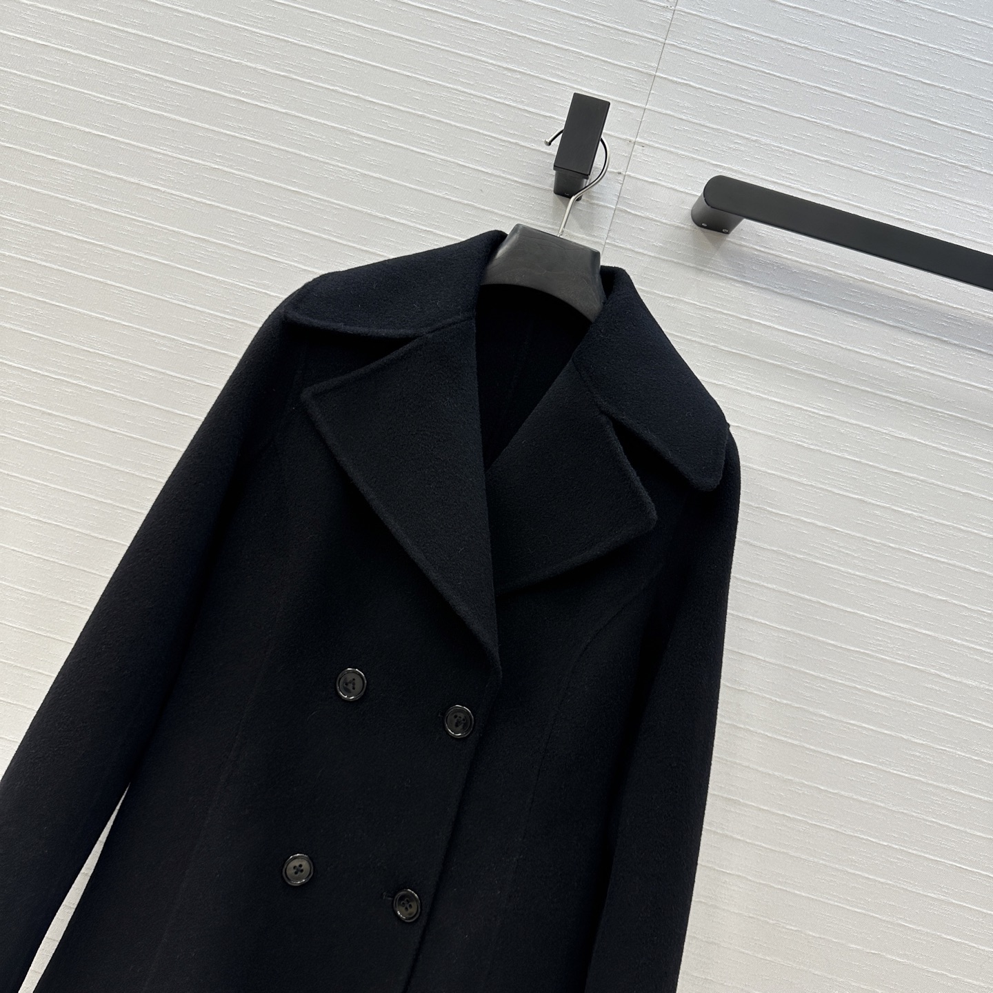 独家首发❤️高端原单品质！Alai*秋冬法式复古穿搭手工羊绒大衣外套！利落有型大翻领 双排扣设计A摆剪裁