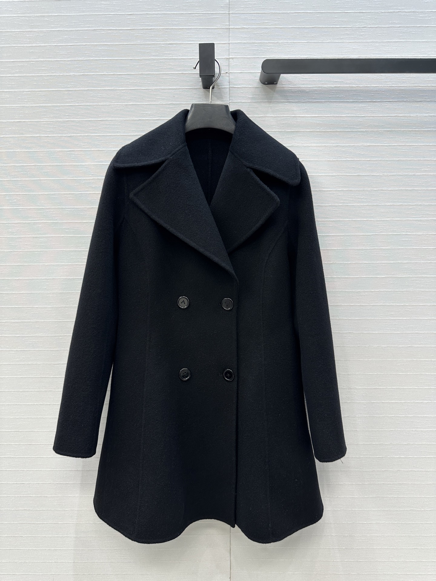 独家首发❤️高端原单品质！Alai*秋冬法式复古穿搭手工羊绒大衣外套！利落有型大翻领 双排扣设计A摆剪裁