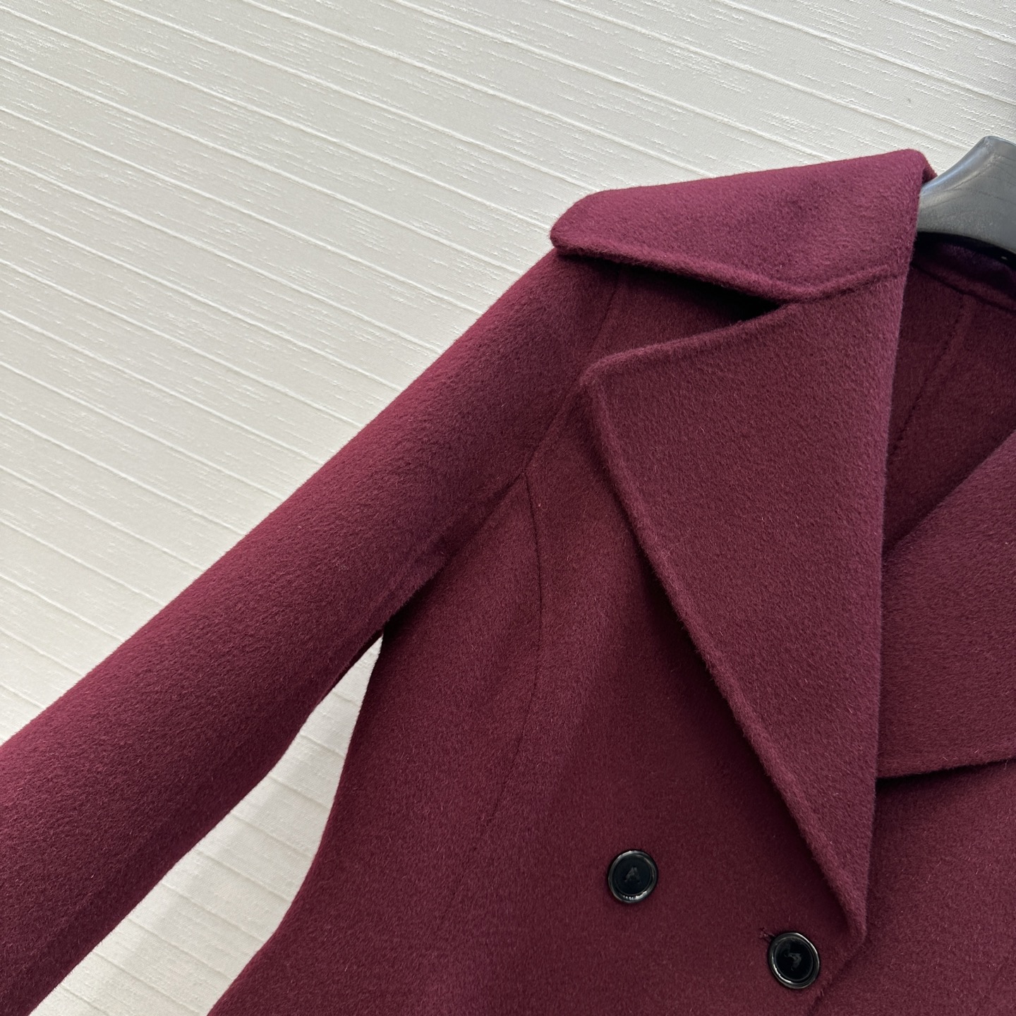 独家首发❤️高端原单品质！Alai*秋冬法式复古穿搭手工羊绒大衣外套！利落有型大翻领 双排扣设计A摆剪裁