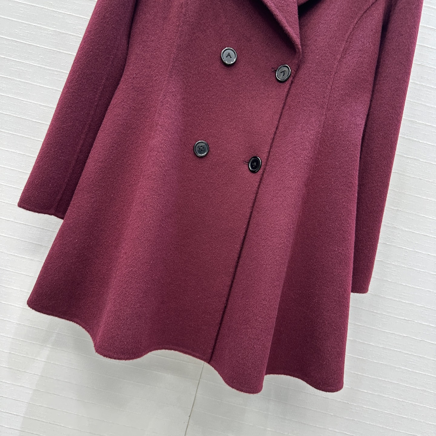 独家首发❤️高端原单品质！Alai*秋冬法式复古穿搭手工羊绒大衣外套！利落有型大翻领 双排扣设计A摆剪裁