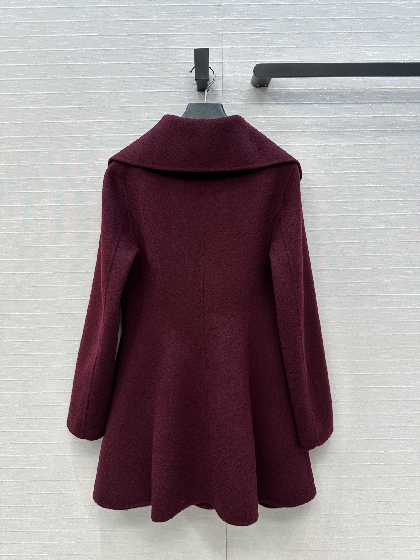 独家首发❤️高端原单品质！Alai*秋冬法式复古穿搭手工羊绒大衣外套！利落有型大翻领 双排扣设计A摆剪裁