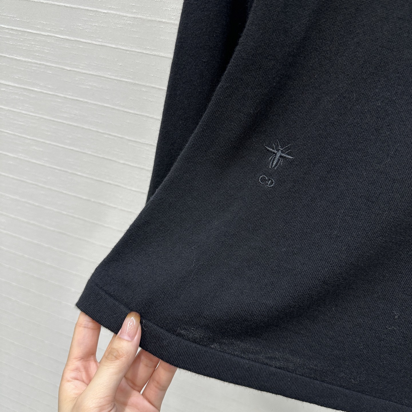 爆单推荐❤️Dio*经典回归人手必备的羊毛针织打底衫！定制CD刺绣标志低调奢华。气质高领修身版型不挑人精