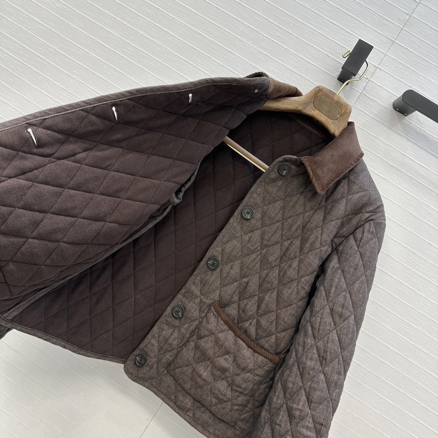 独家首发❤️高端品质，Loro Piana复古优雅老钱风穿搭，菱形绗缝绒面亚麻棉服外套，灯芯绒领边拼接设