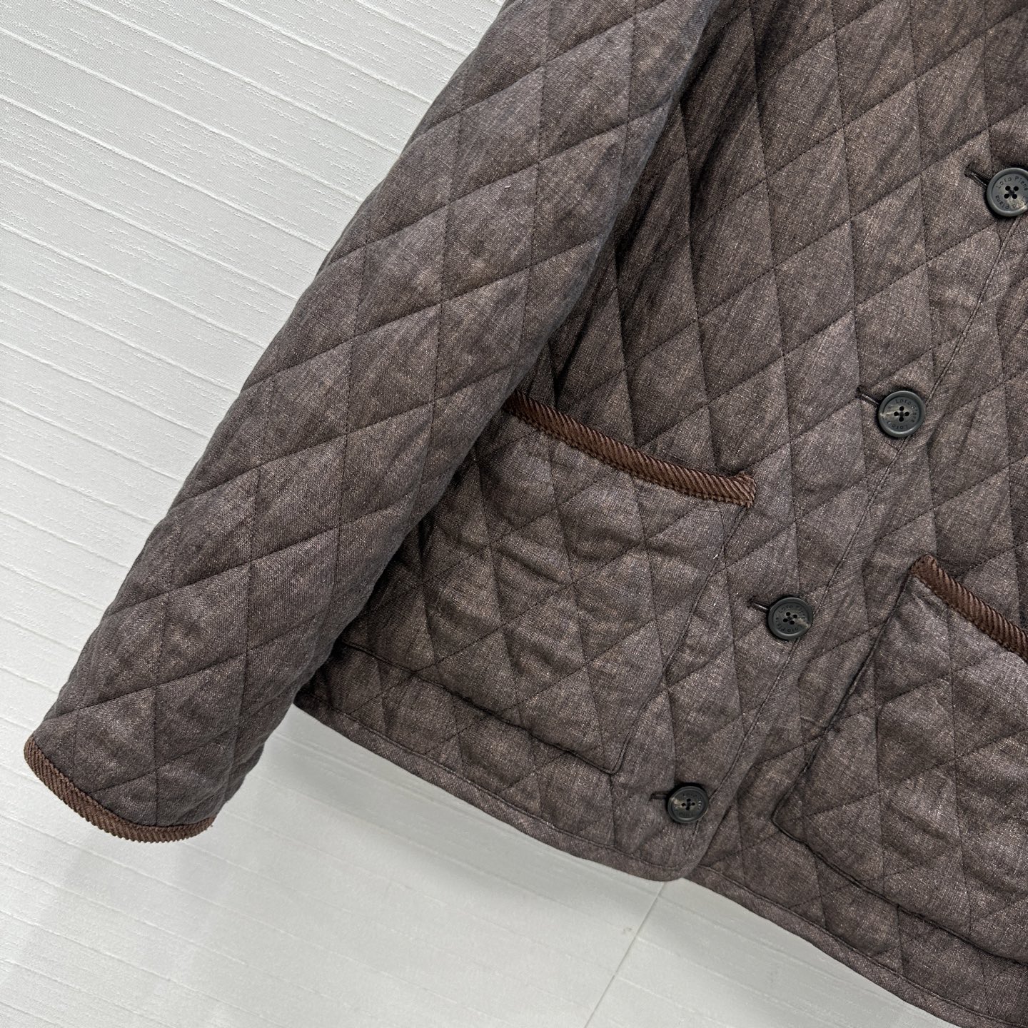 独家首发❤️高端品质，Loro Piana复古优雅老钱风穿搭，菱形绗缝绒面亚麻棉服外套，灯芯绒领边拼接设