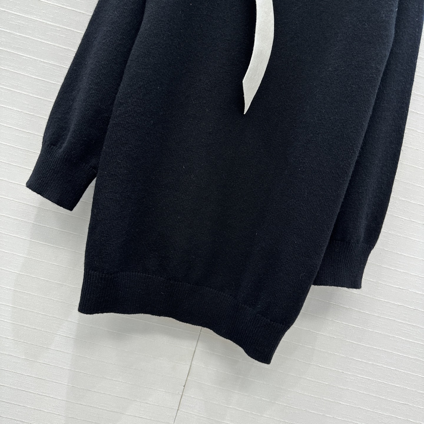 独家首发❤️高端原单品质，Coco25k新品黑白蝴蝶结🎀元素针织毛衣裙，进口混纺纱线质感细腻柔软。蝴蝶结