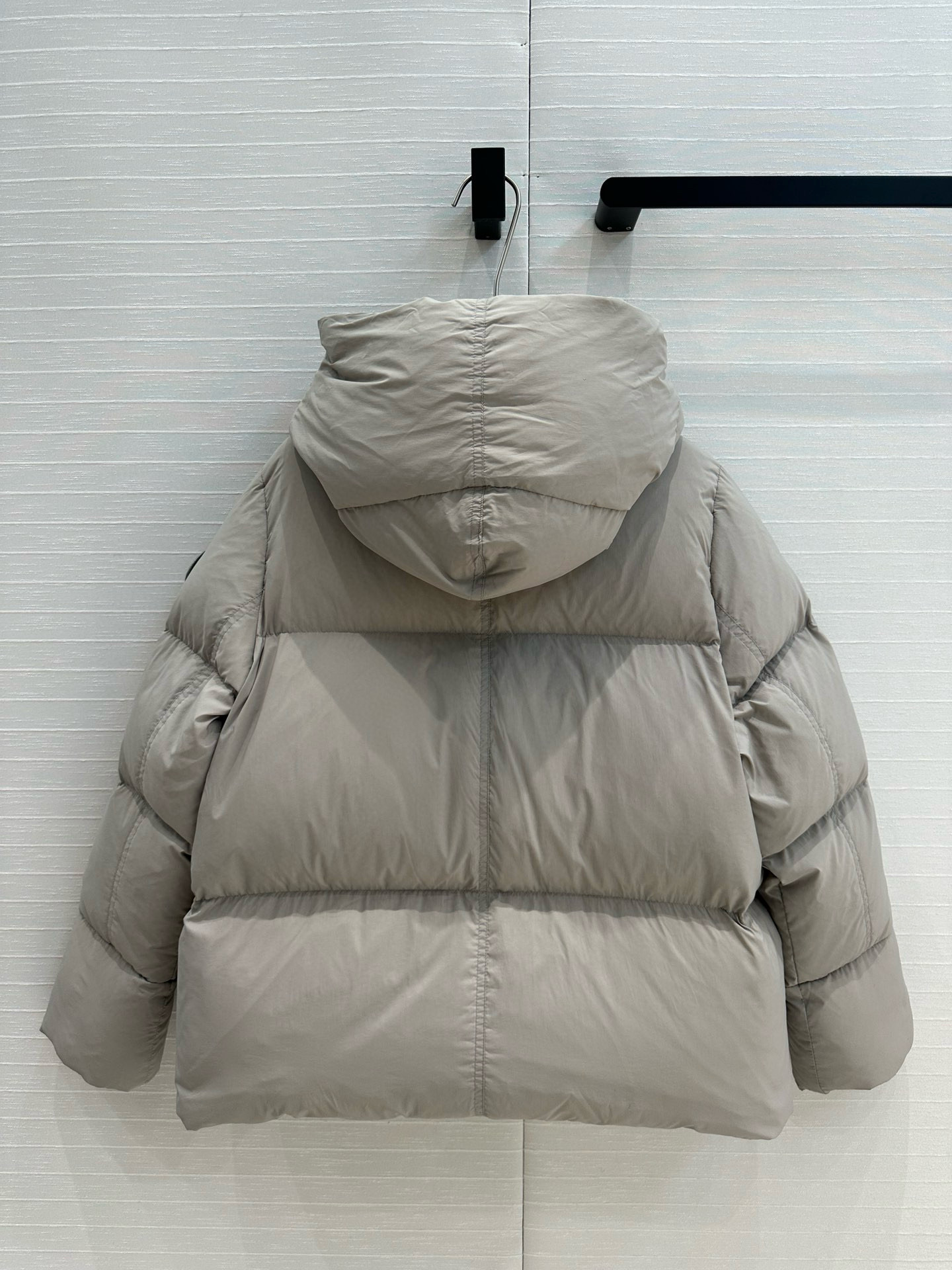 高端原单品质！Canad* Goos*秋冬连帽短款面包羽绒服！定制五金配件所有细节处理全面到位 ！简约流