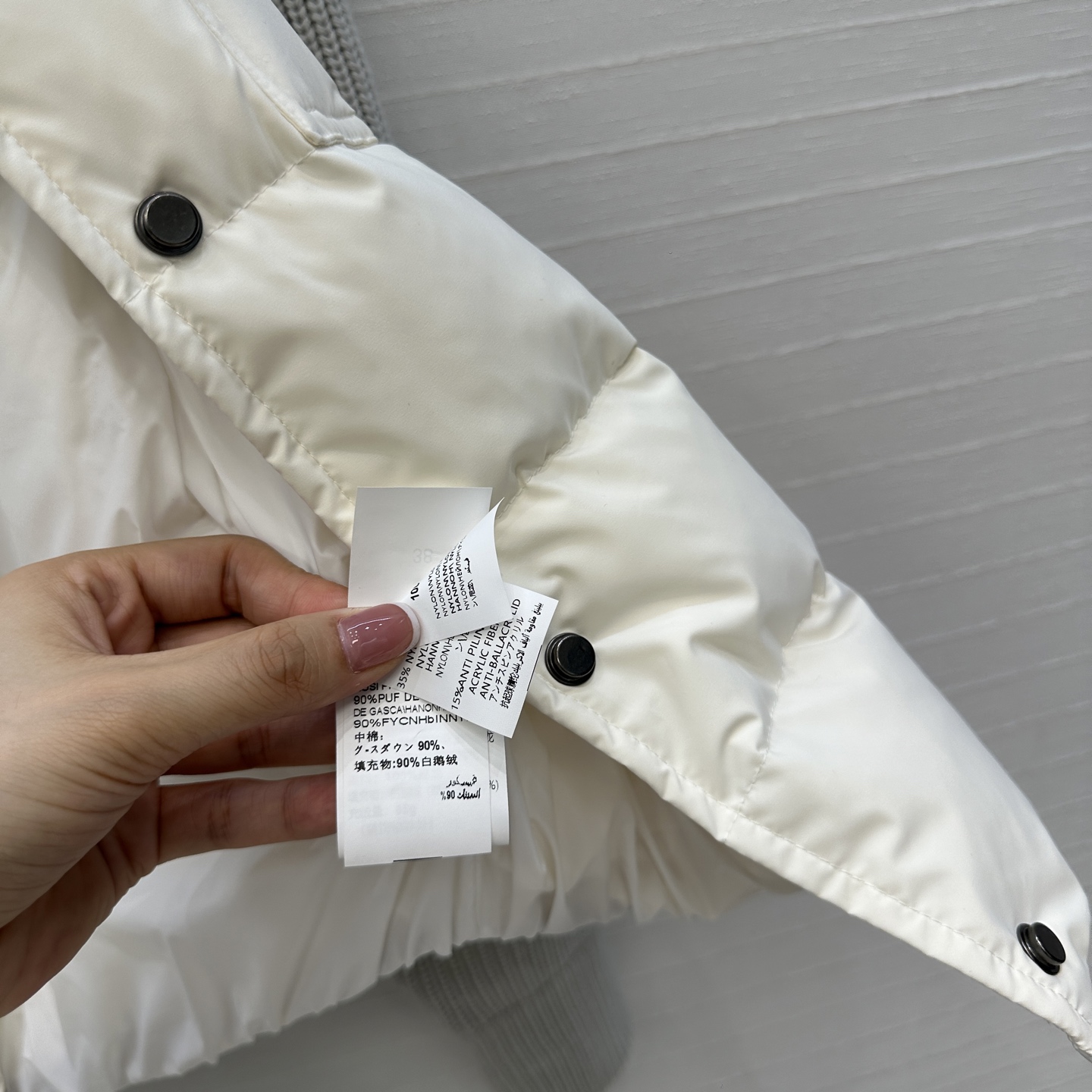 爆款推荐❤️BC高定 羊毛针织袖拼接羽绒夹克，国标进口90%白鹅绒轻盈舒适自带发热保暖功能。羊毛针织袖与